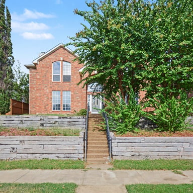 Property photo 1 of 2406 Manchester Dr