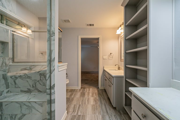 Photo 27 of 36 - 7924 Londonderry Dr, North Richland Hills, TX 76182