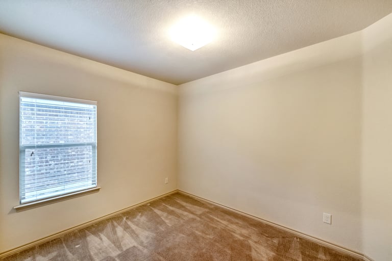 Photo 25 of 28 - 8212 Misty Water Dr, Fort Worth, TX 76131