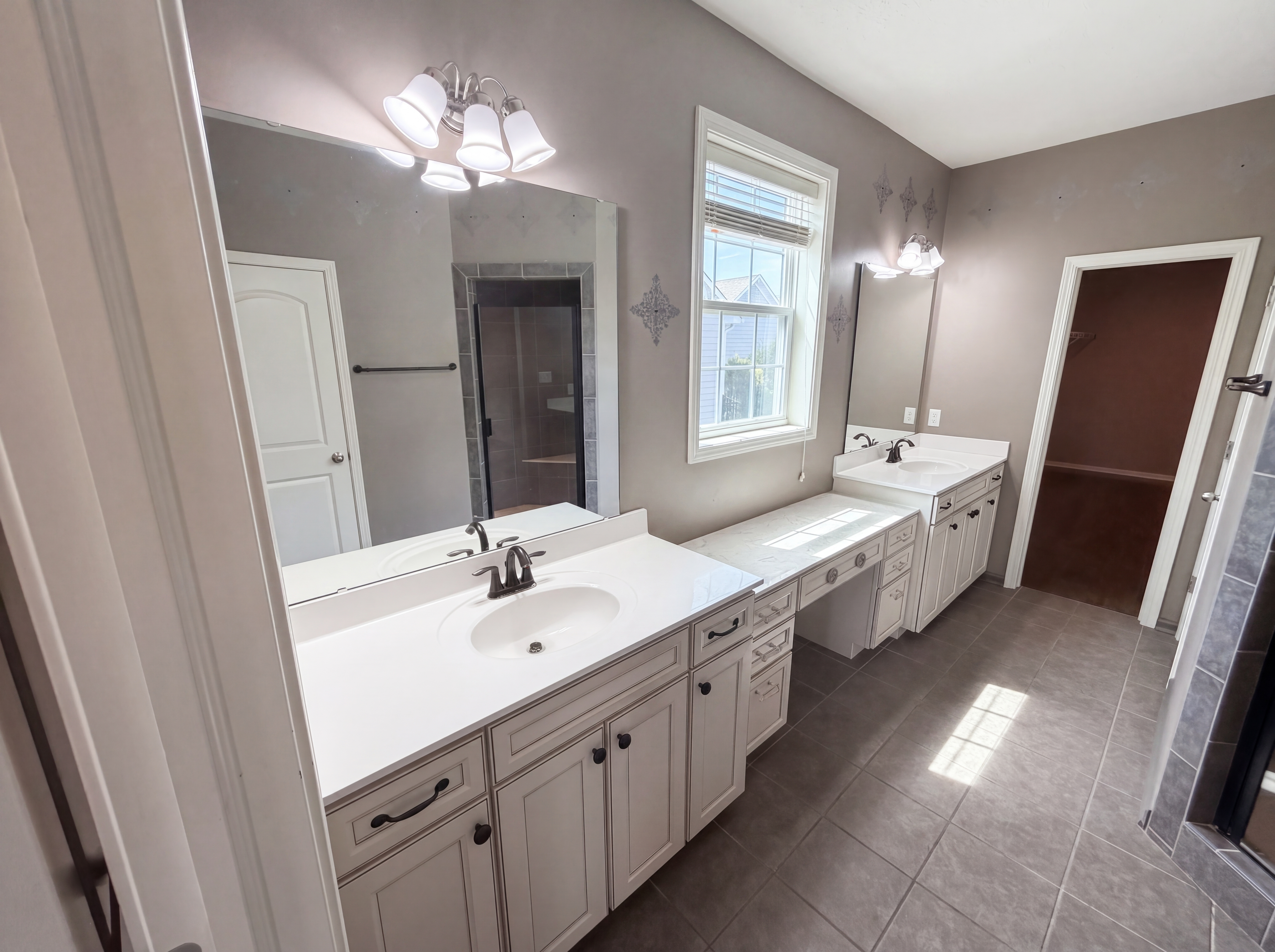 Photo 6 of 39 of 15087 Carrick Rd, Noblesville, IN