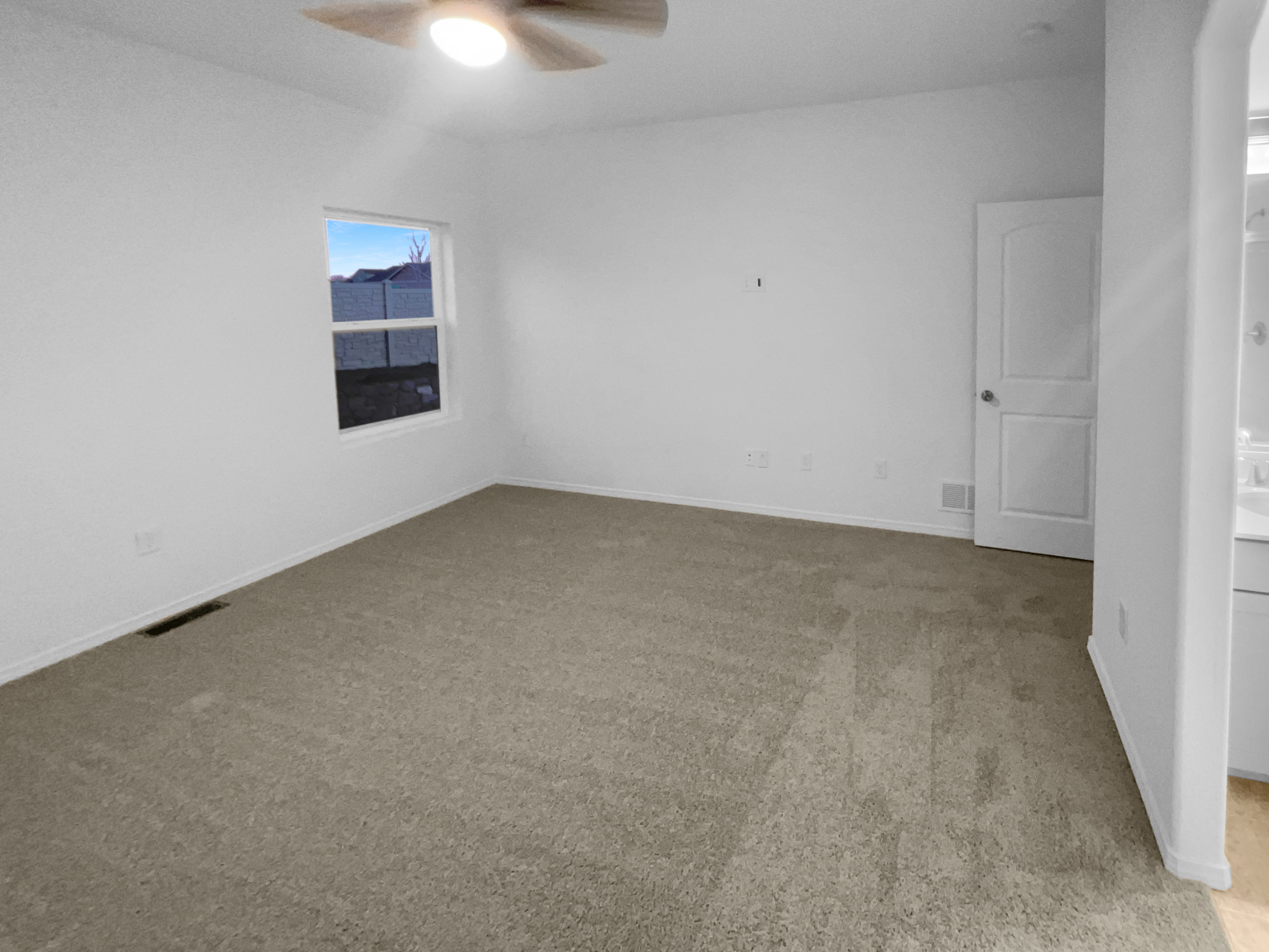 Photo 4 of 23 of 12590 Granite Springs Pl, Peyton, CO