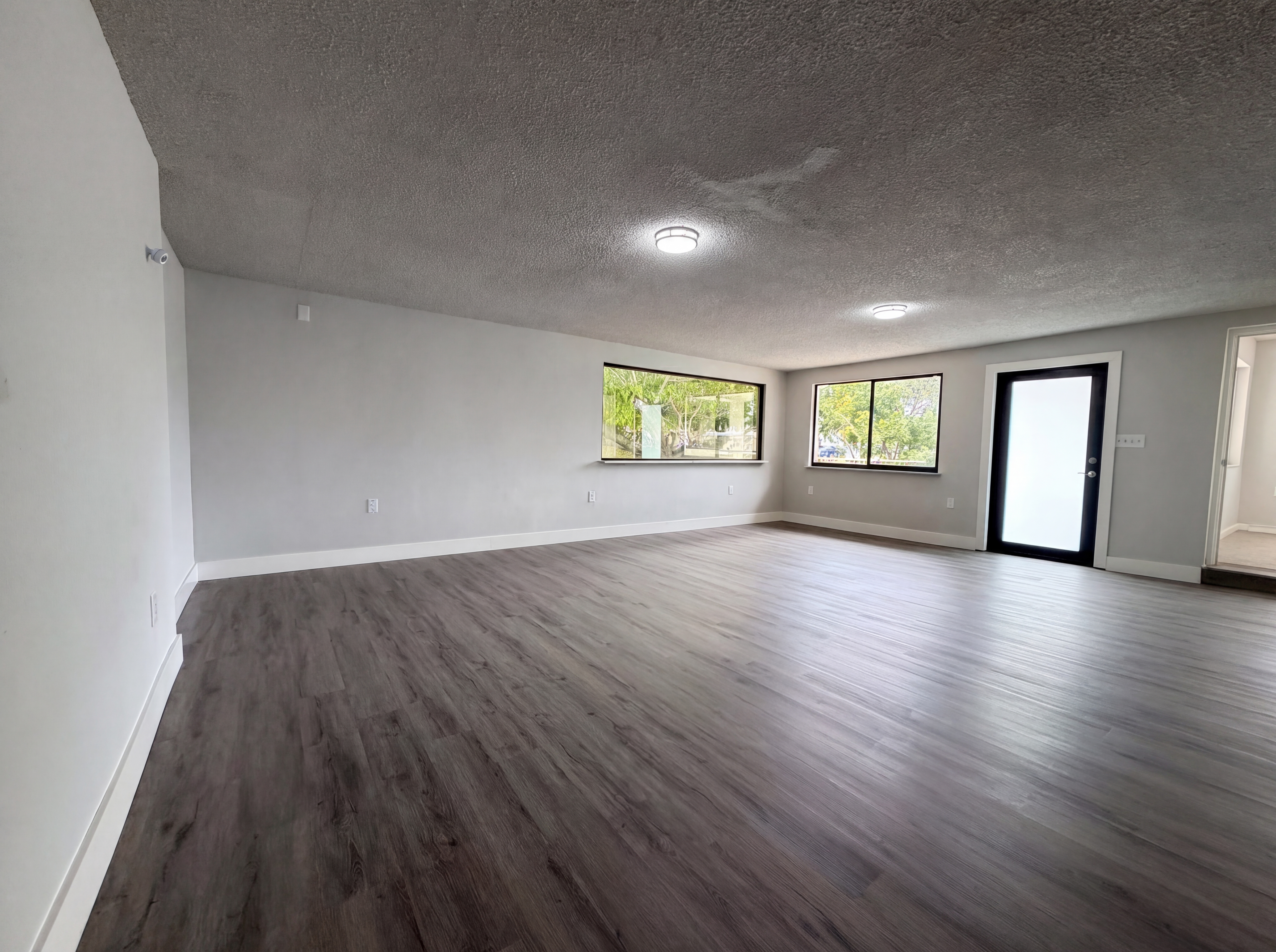Photo 11 of 19 of 820 NW 78th Ave, Pembroke Pines, FL
