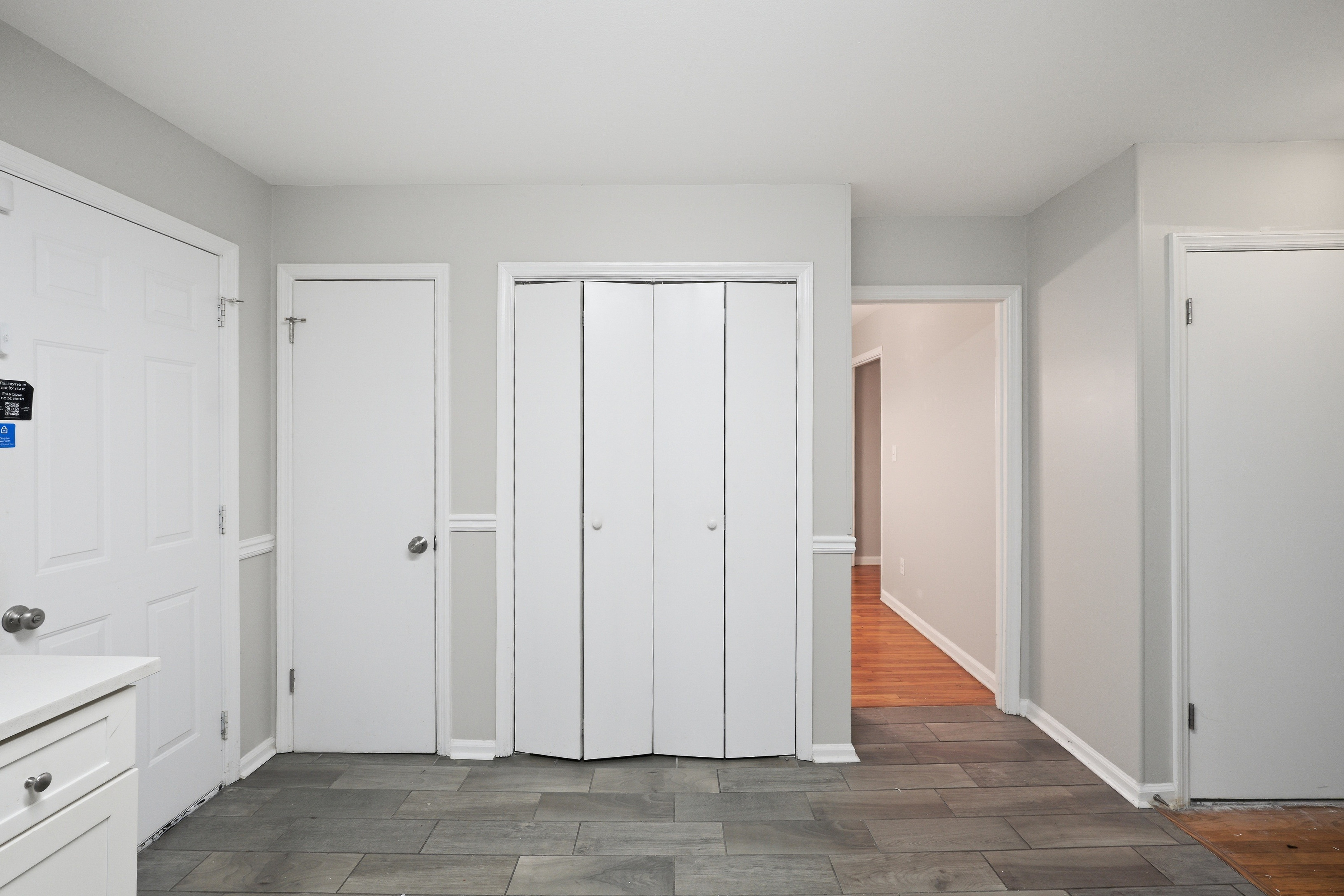 Photo 10 of 35 of 1604 Drayton Woods Dr, Tucker, GA