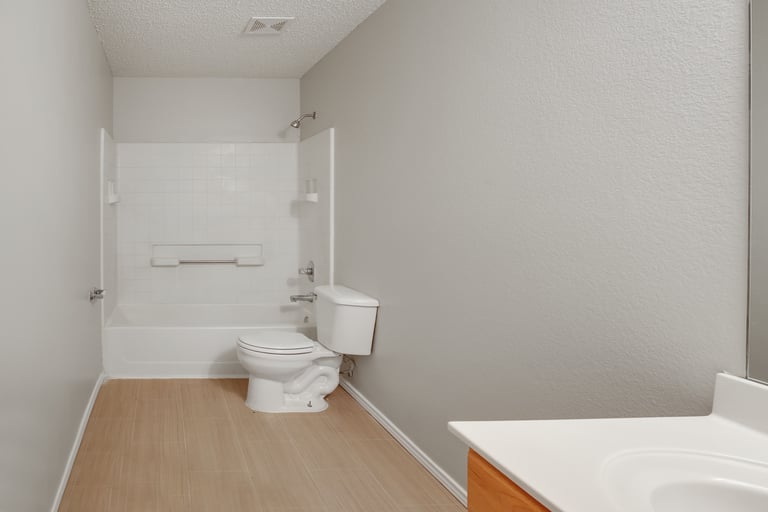 Photo 25 of 27 - 7924 Hidden Brook Dr, Fort Worth, TX 76120