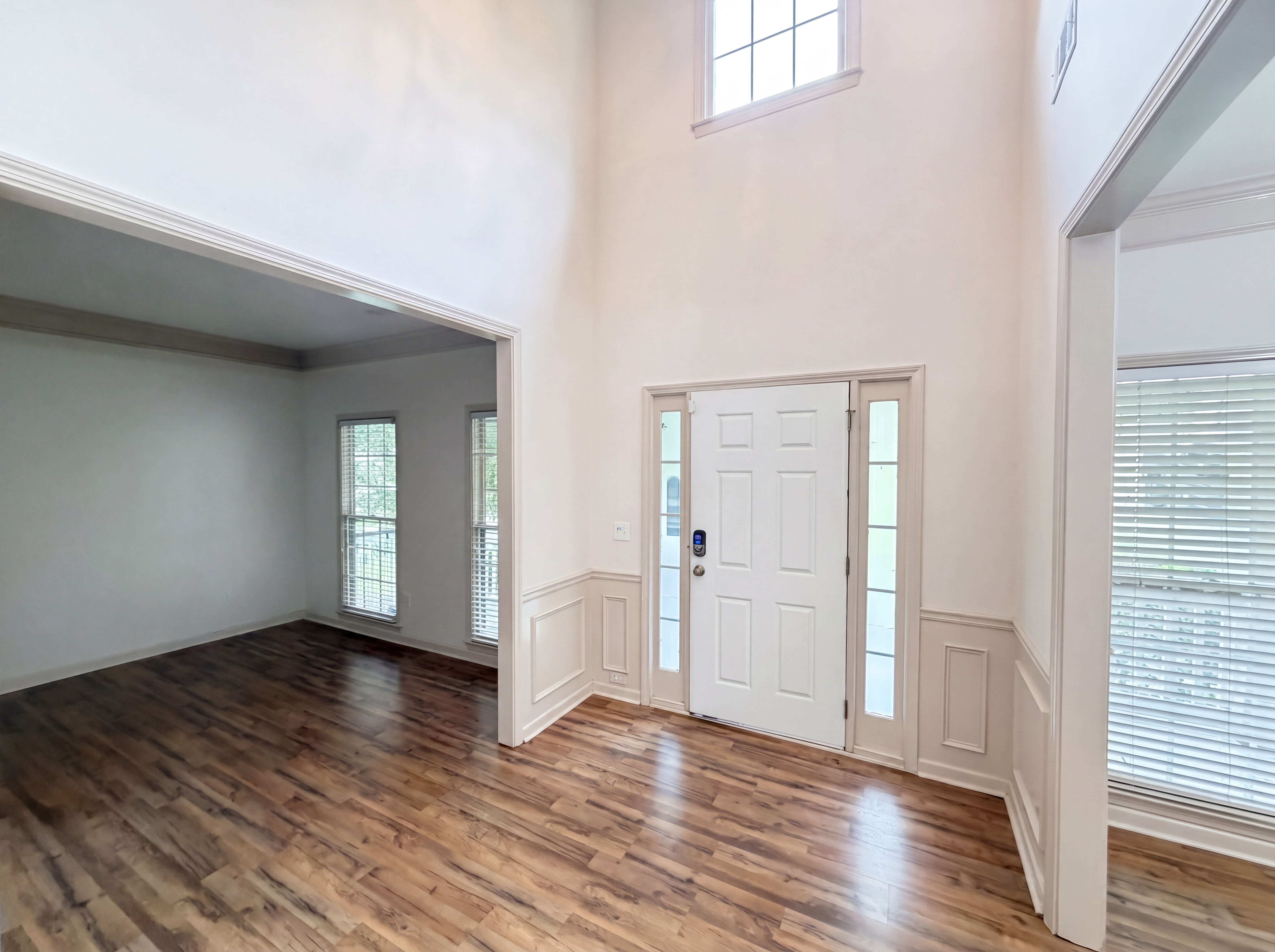Photo 7 of 36 of 2945 Highland Pass, Alpharetta, GA