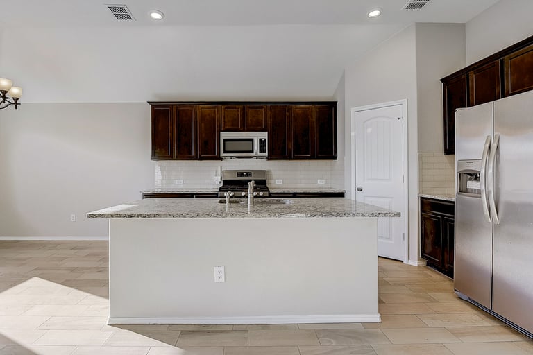 Photo 21 of 36 - 14541 Serrano Ridge Rd, Haslet, TX 76052