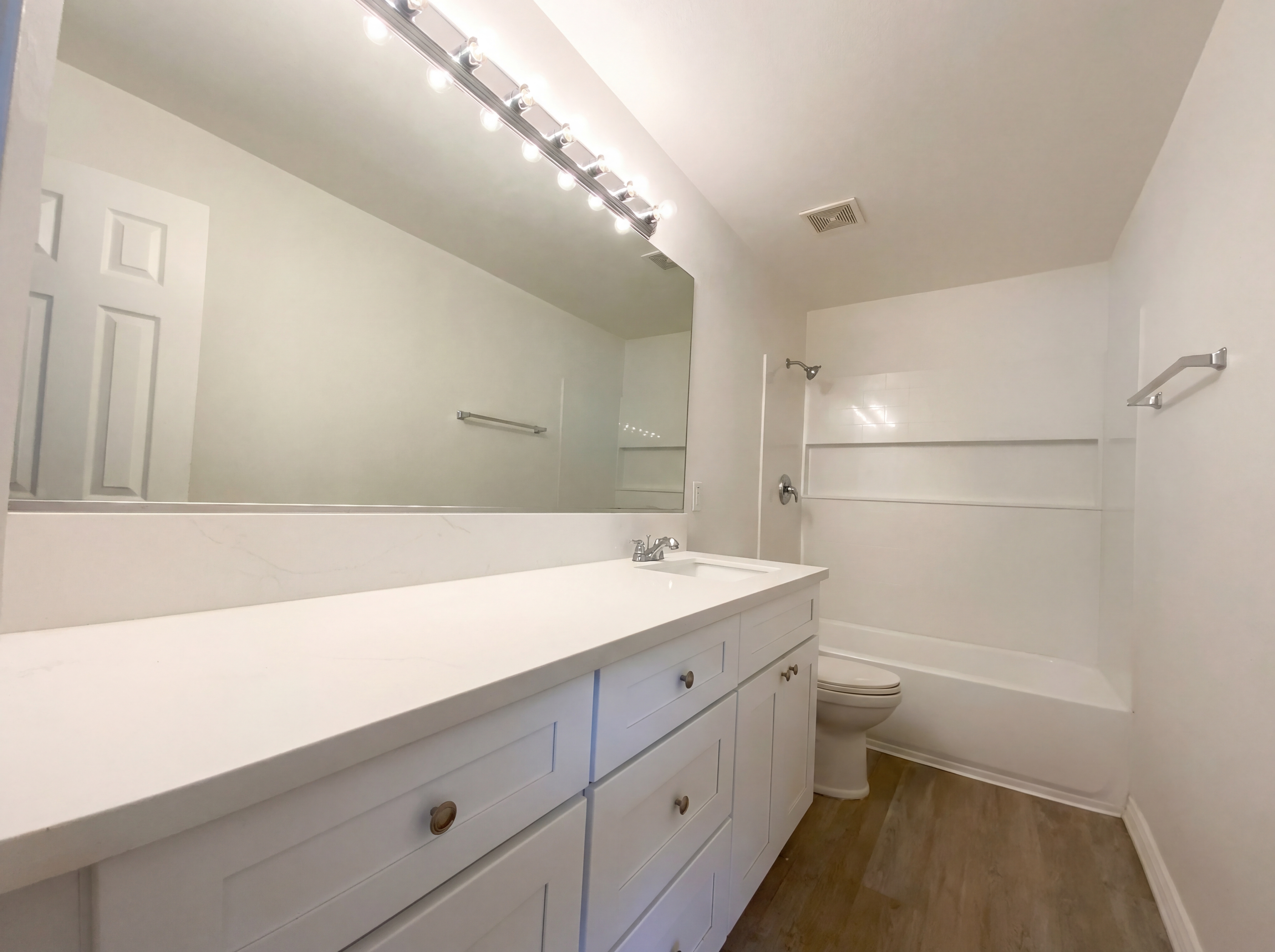 Photo 6 of 16 of 1268 Helix Ave, Chula Vista, CA