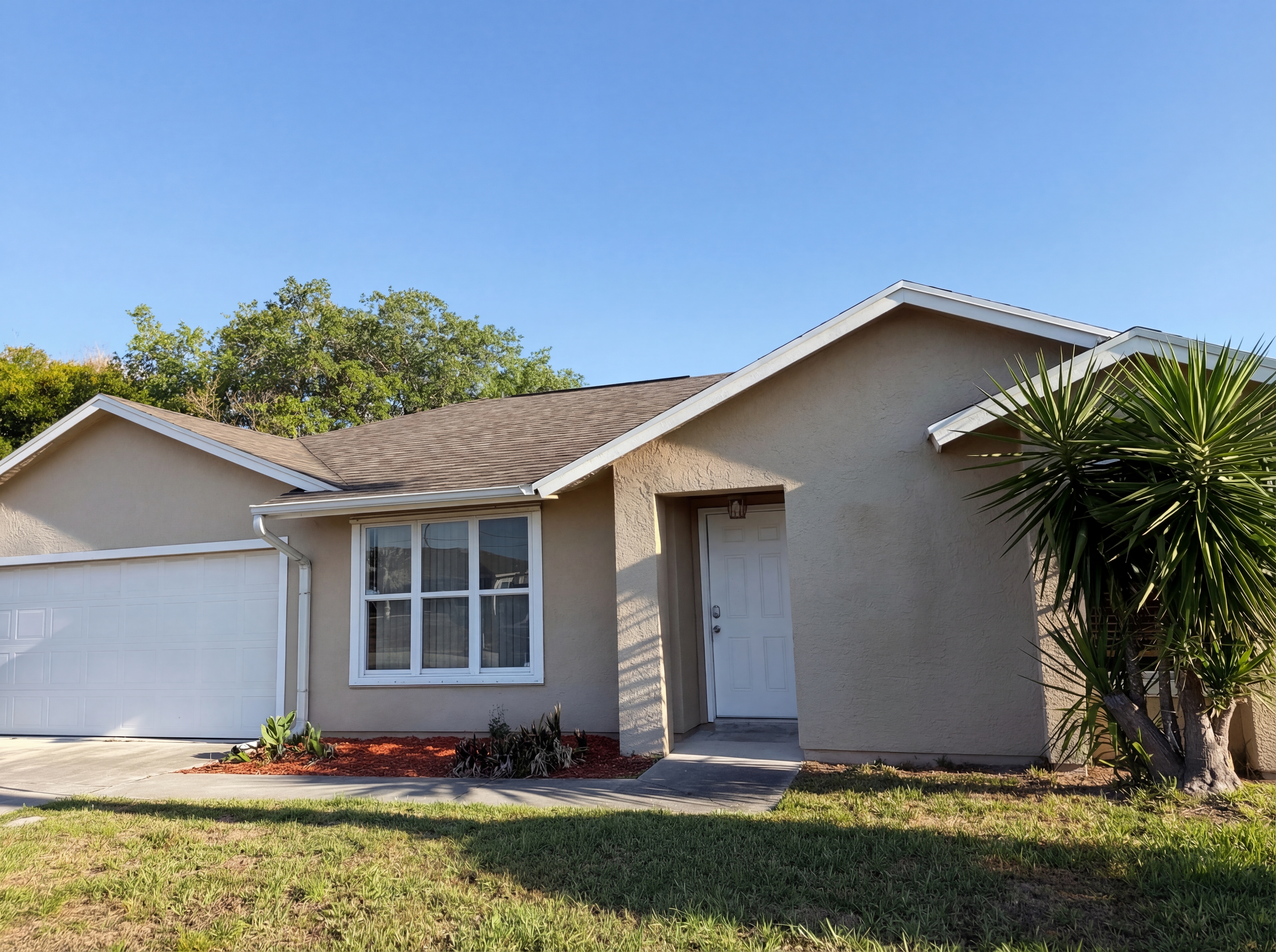 Photo 13 of 27 of 681 SW McCoy Ave, Port Saint Lucie, FL