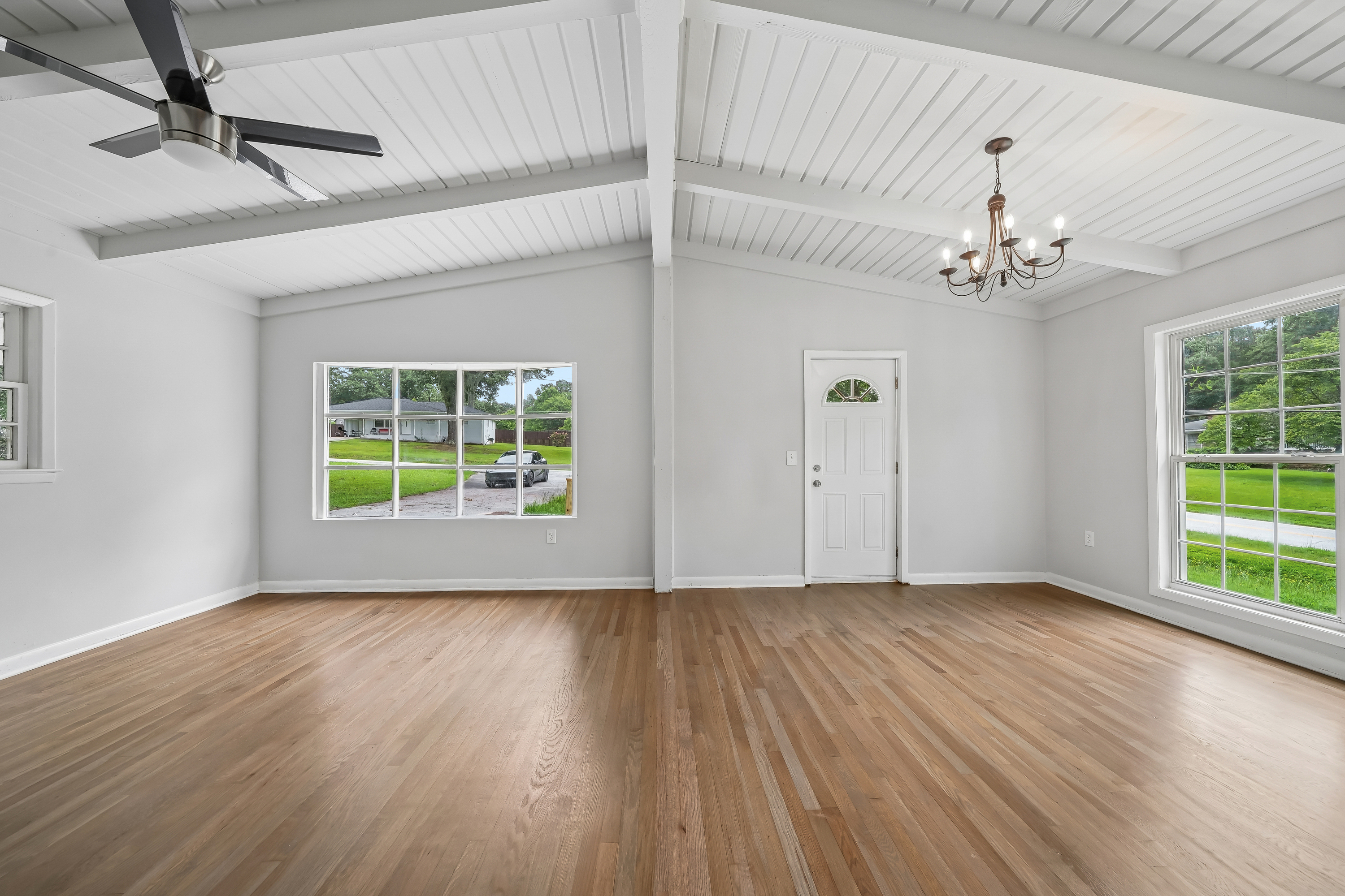 Photo 5 of 38 of 6771 Kull Dr, Lithia Springs, GA