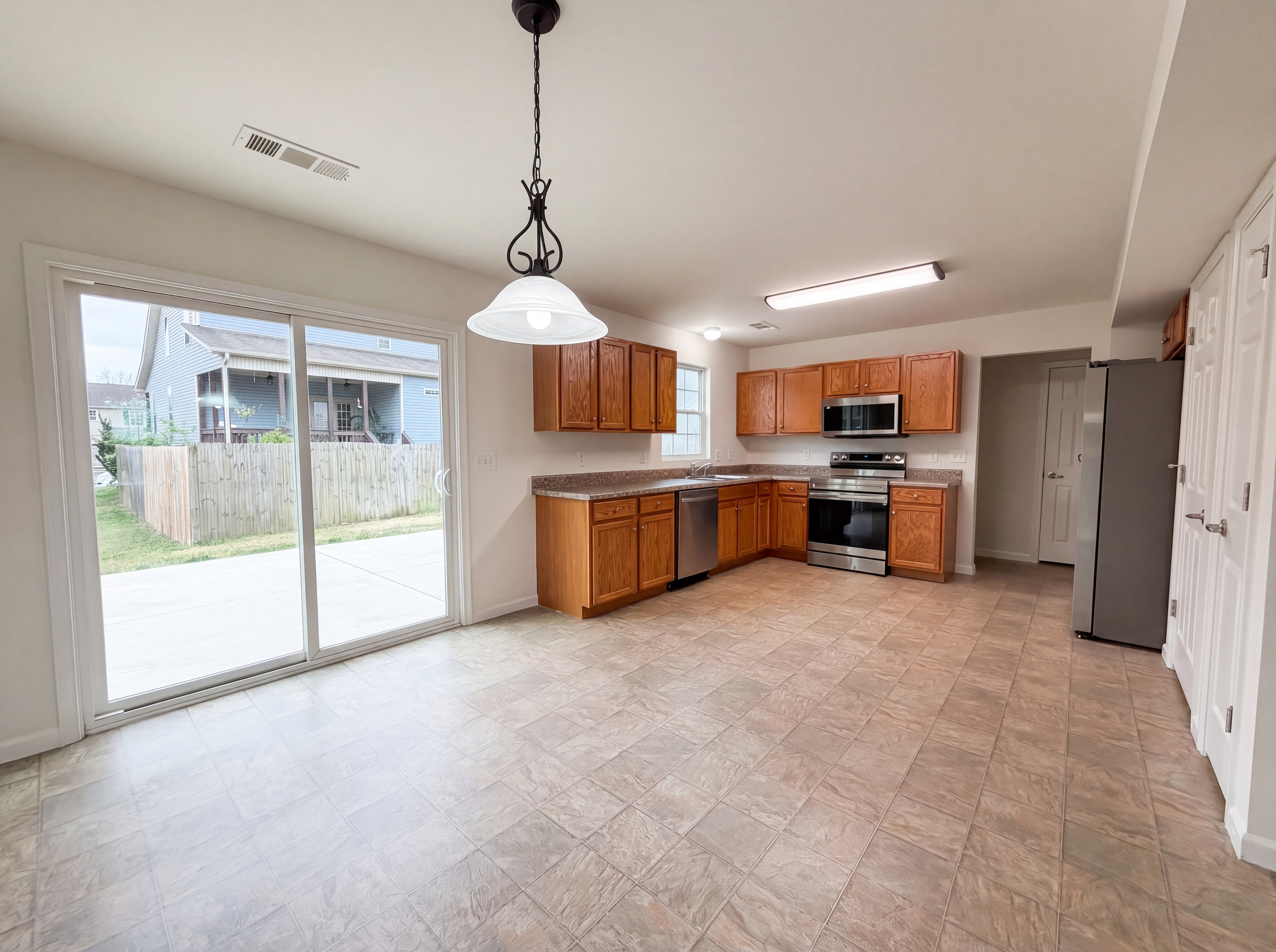 Photo 2 of 18 of 729 Maylene Dr, Madison, TN