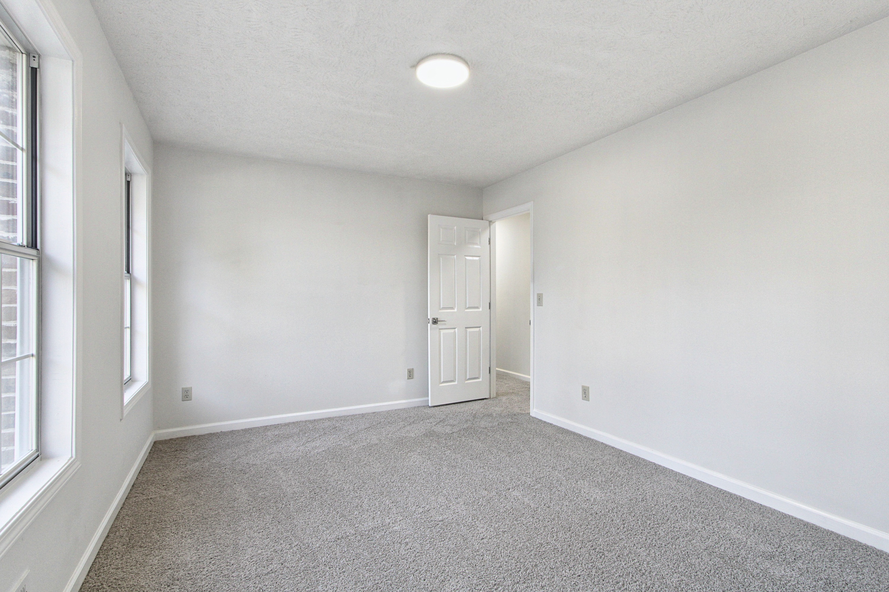 Photo 19 of 34 of 6833 Sarah Jane Ln, Riverdale, GA