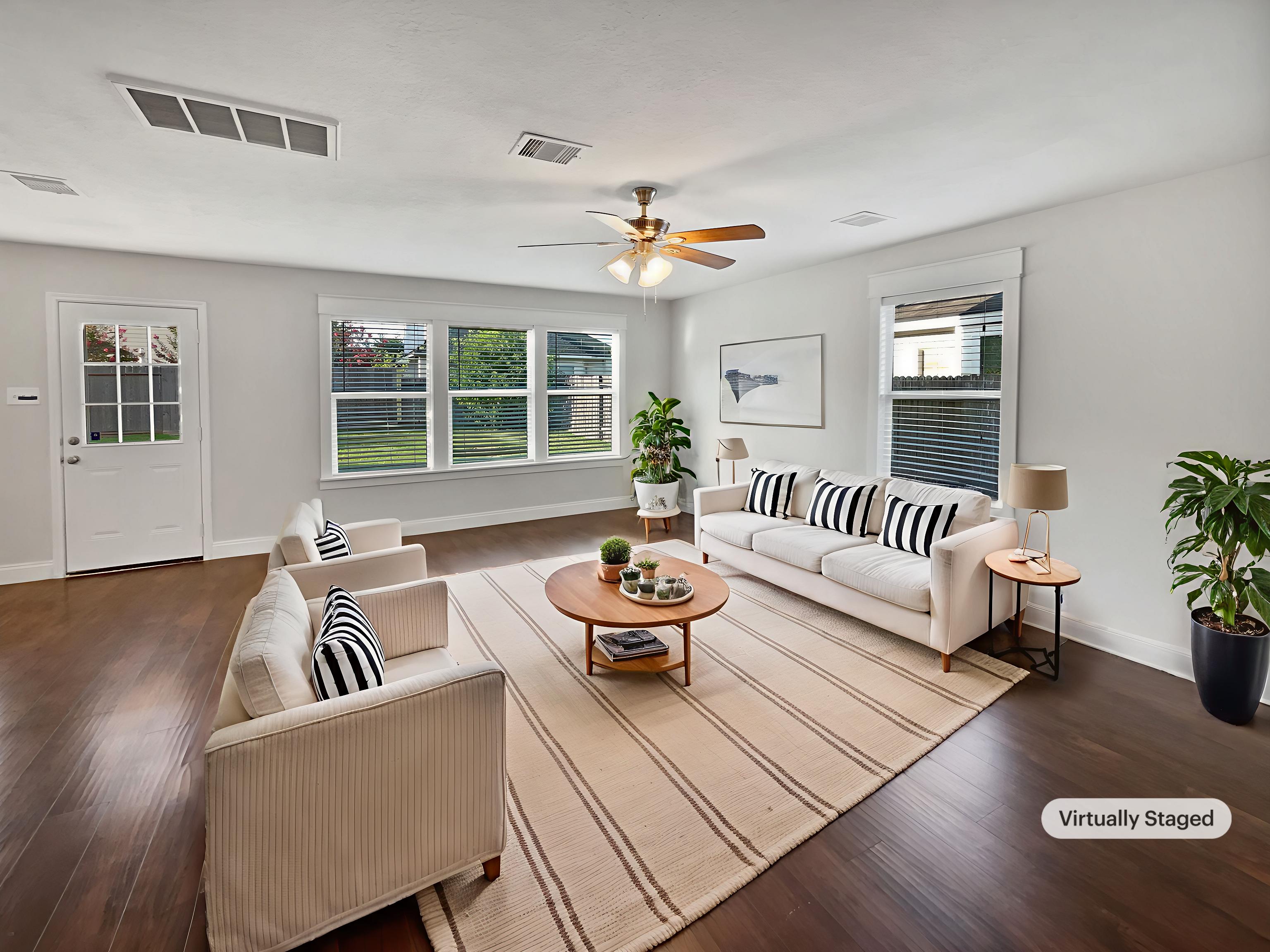 Photo 2 of 20 of 12018 Green Willow Falls Dr, Tomball, TX
