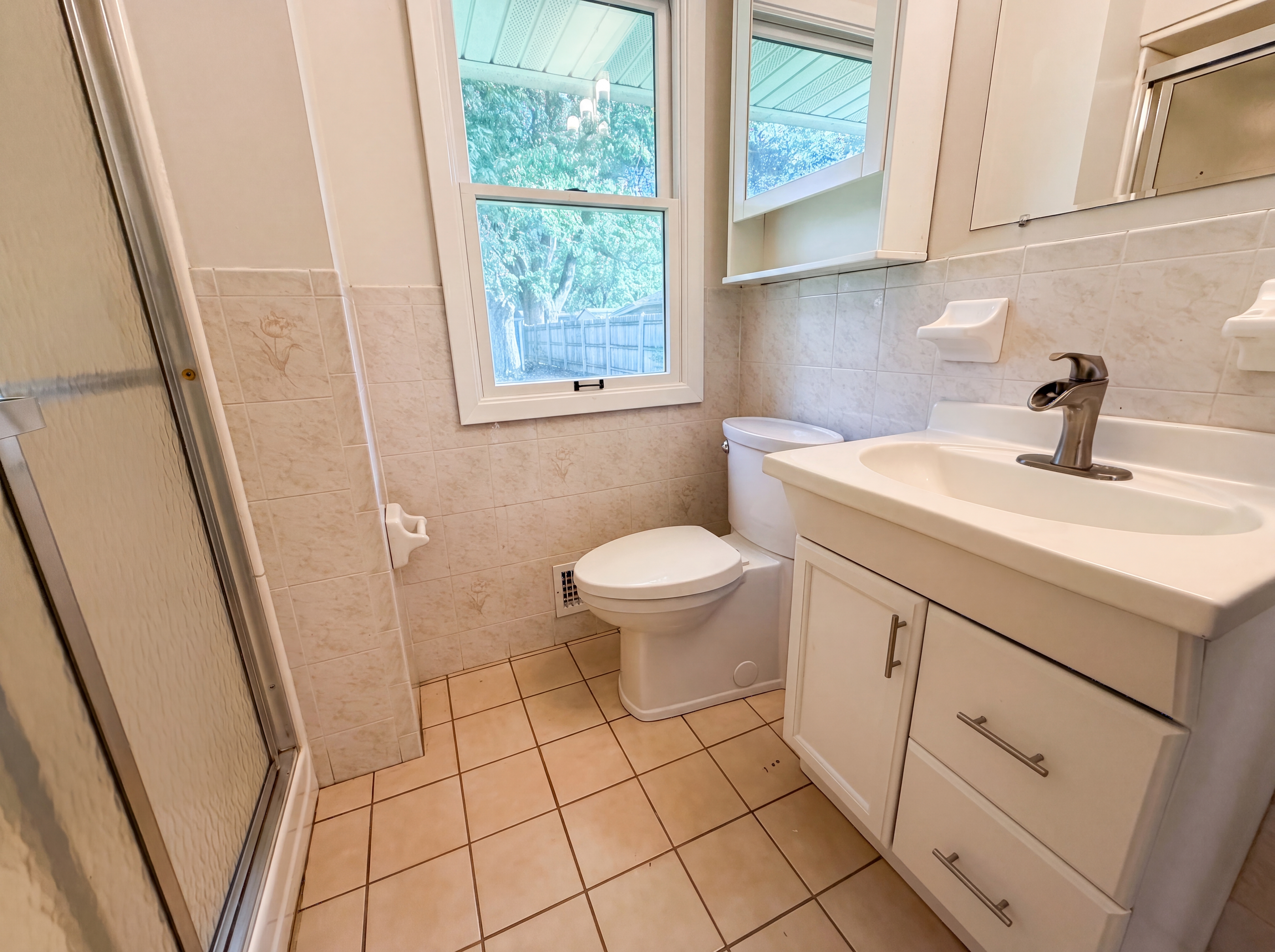 Photo 11 of 20 of 2128 Ronald Ave, White Bear Lake, MN