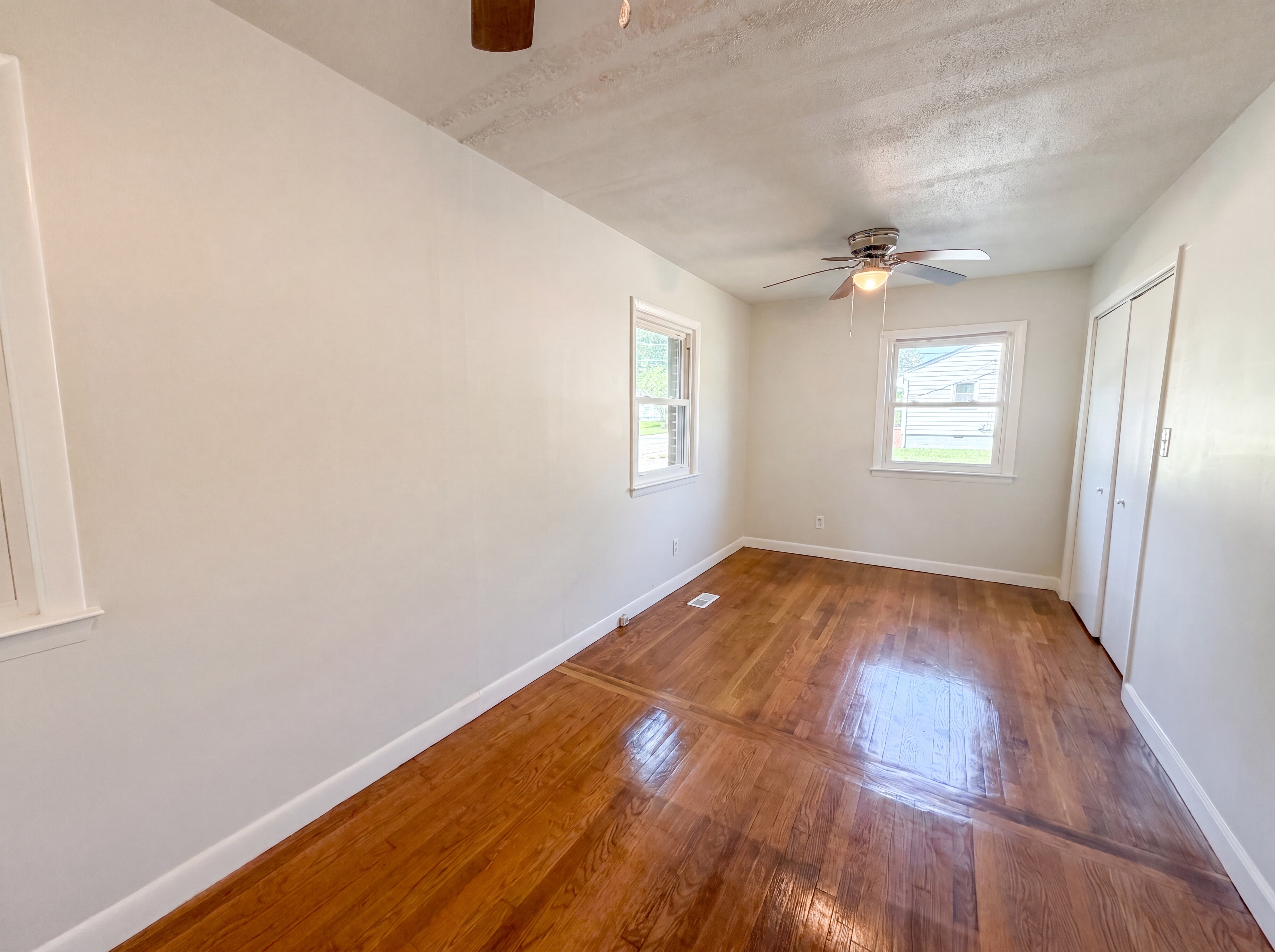 Photo 13 of 17 of 2807 Clingman St, Hopewell, VA