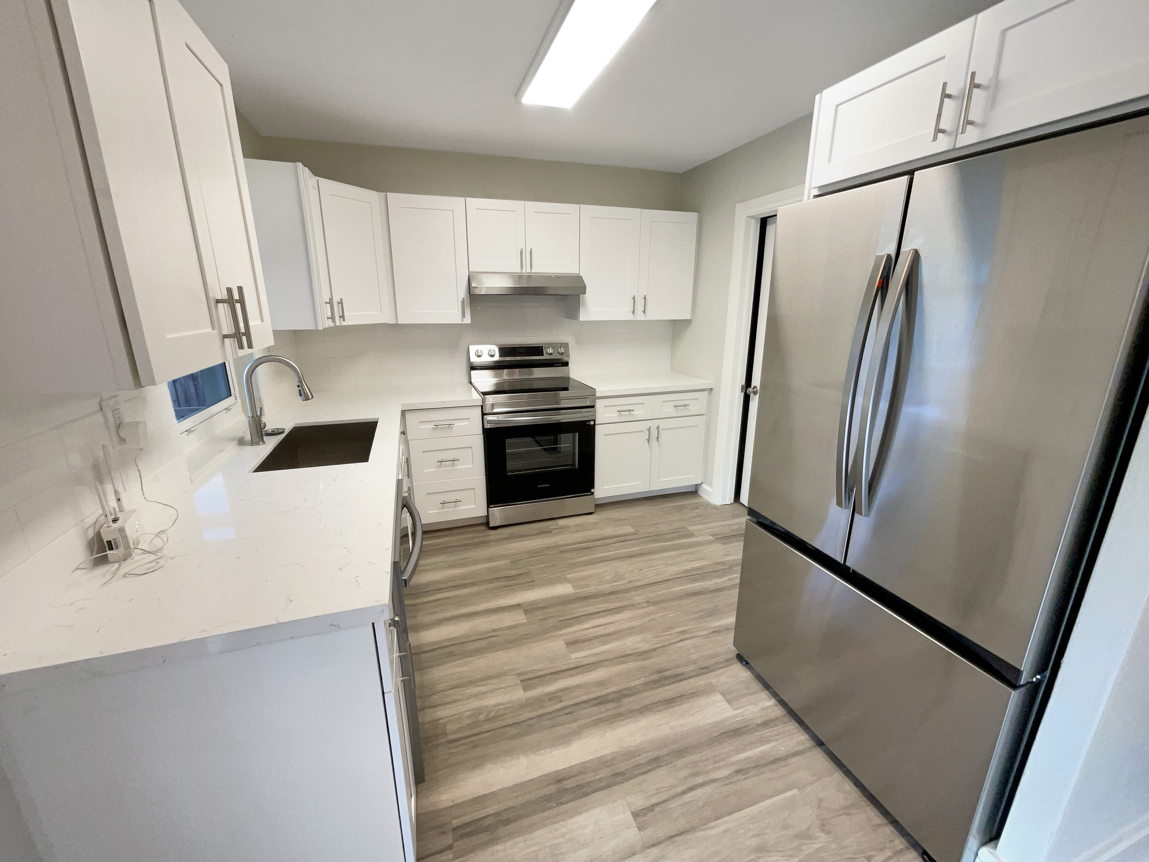 Photo 10 of 20 of 3765 NE 12th Ter, Pompano Beach, FL