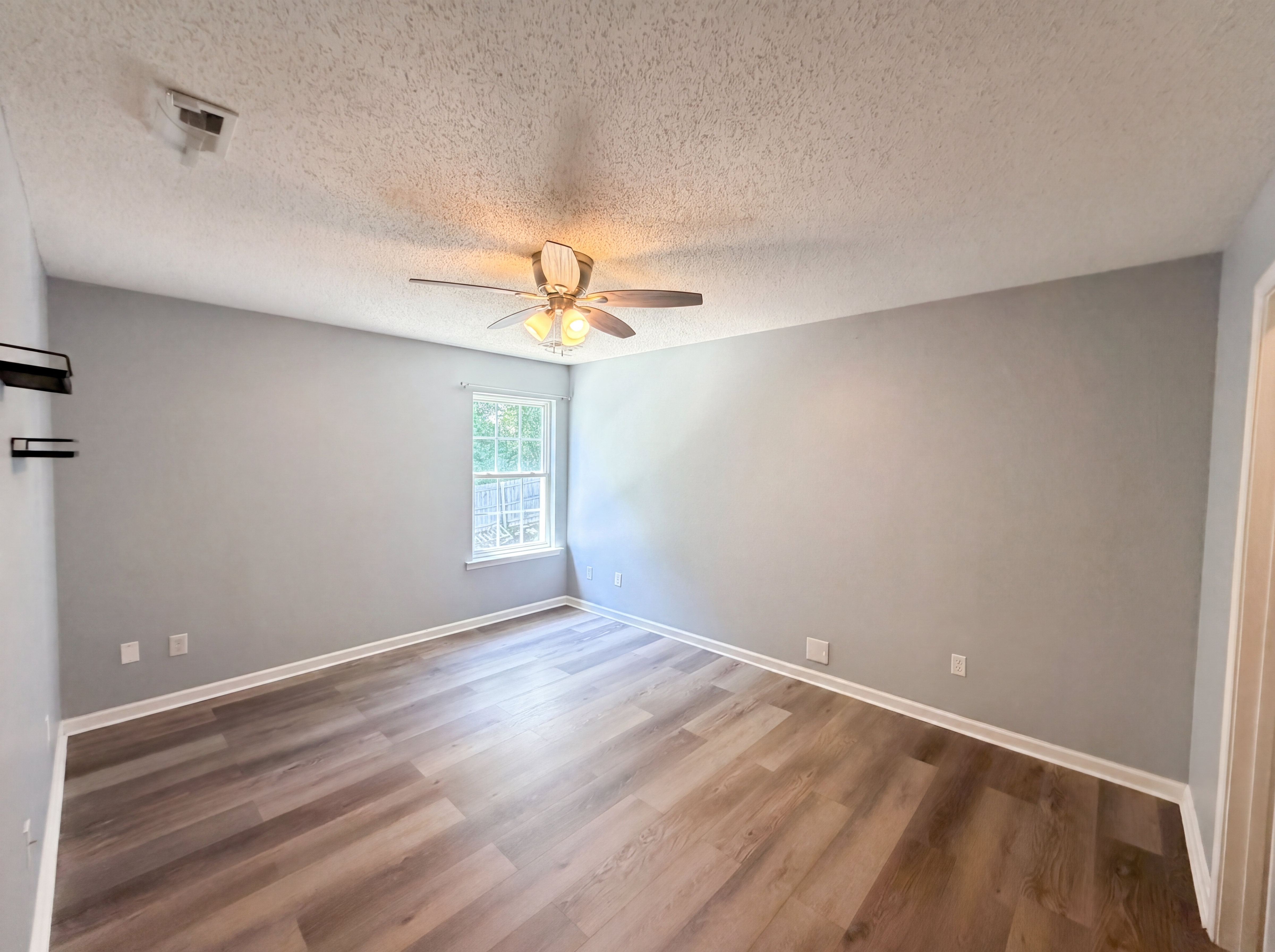Photo 13 of 17 of 6005 Silkwater Ct, Raleigh, NC