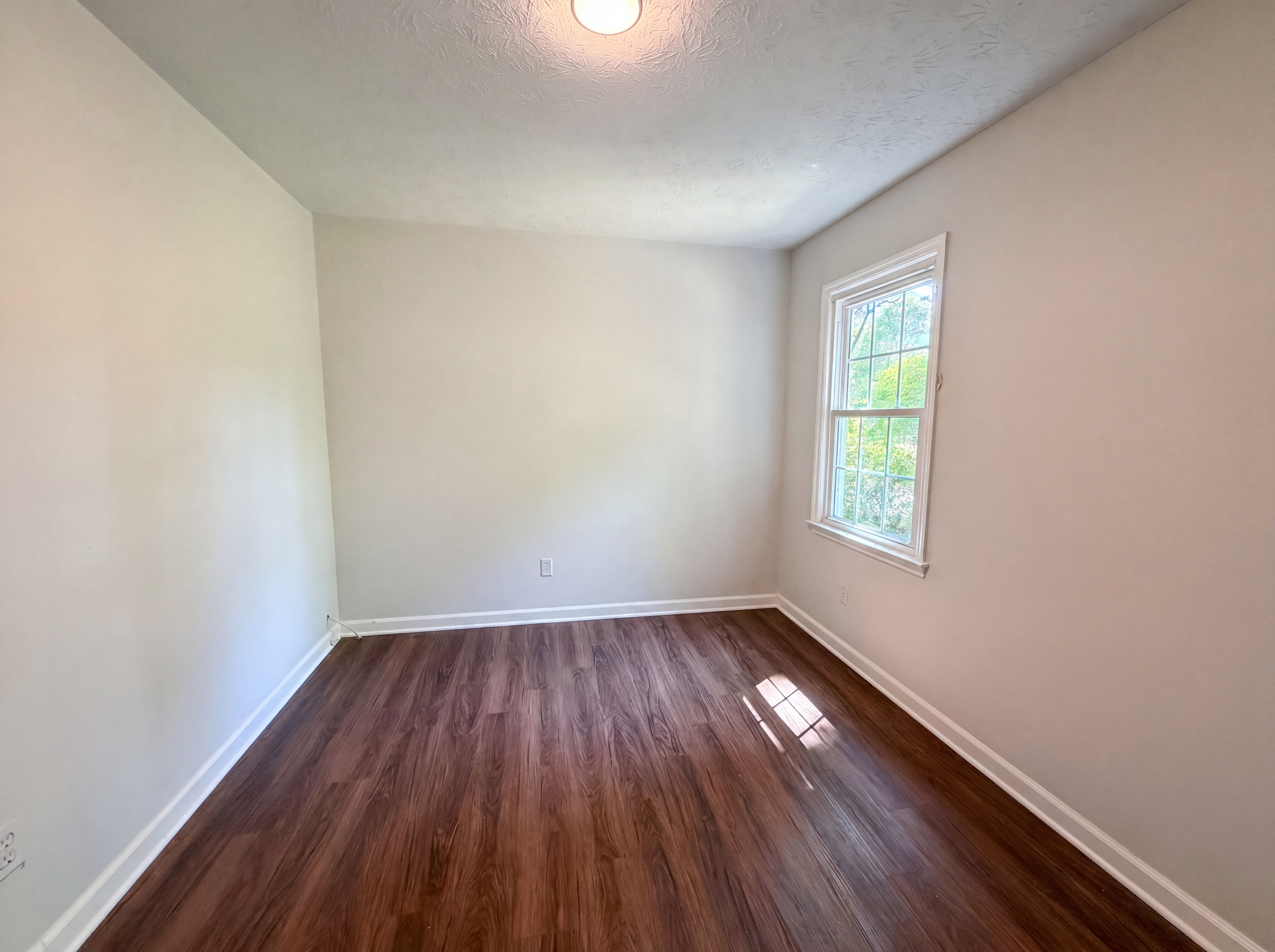 Photo 7 of 22 of 1033 Chestnut Hill Cir SW, Marietta, GA