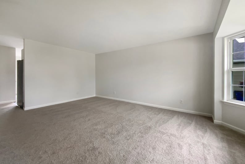 Property photo 2 of 1713 Waters Edge Way