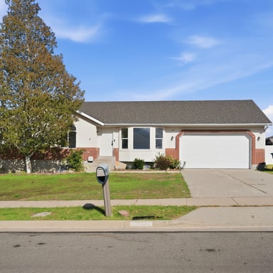 Property photo 1 of 14077 S Grand View Peak Cir
