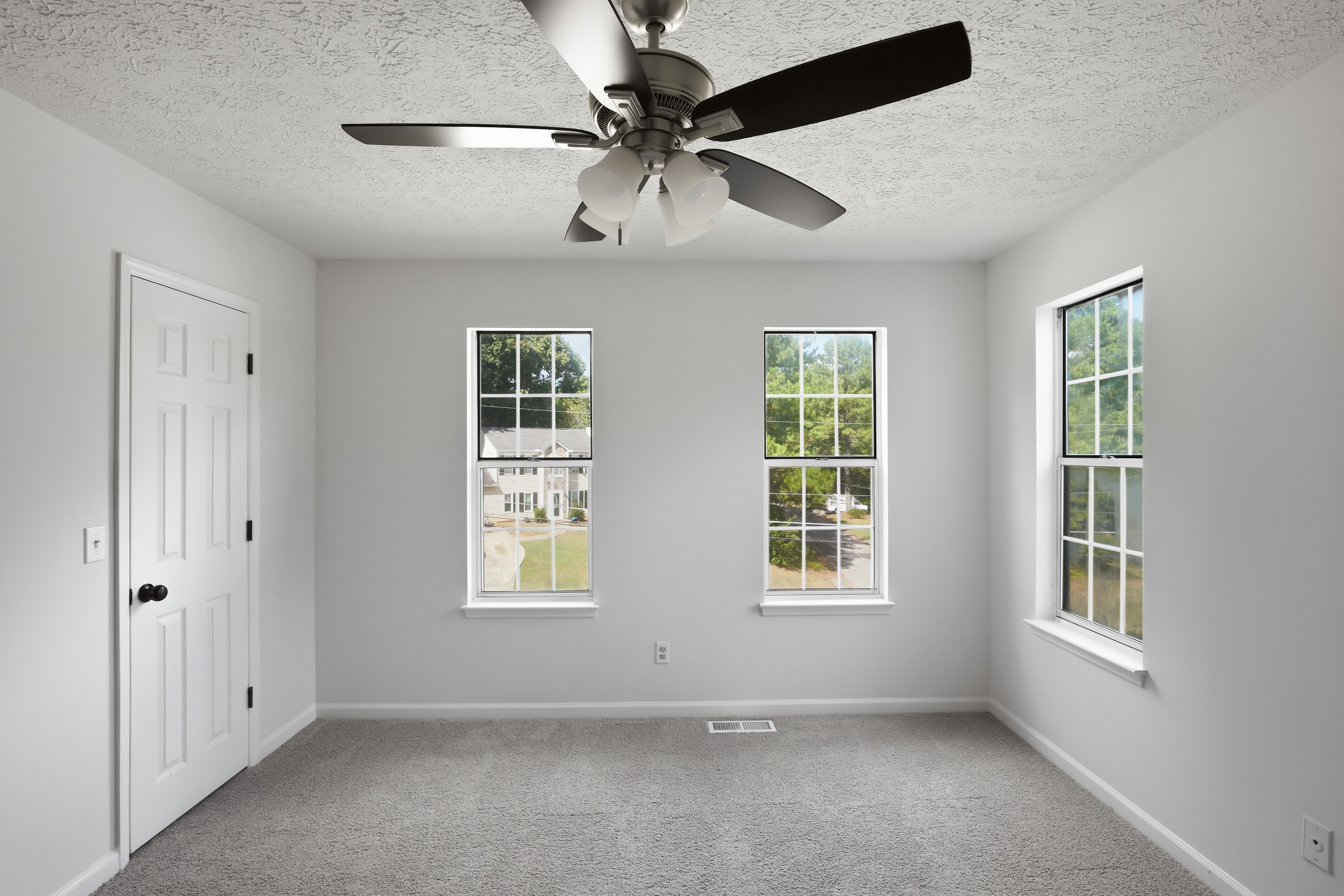 Photo 14 of 43 of 4389 Southvale Dr, Decatur, GA