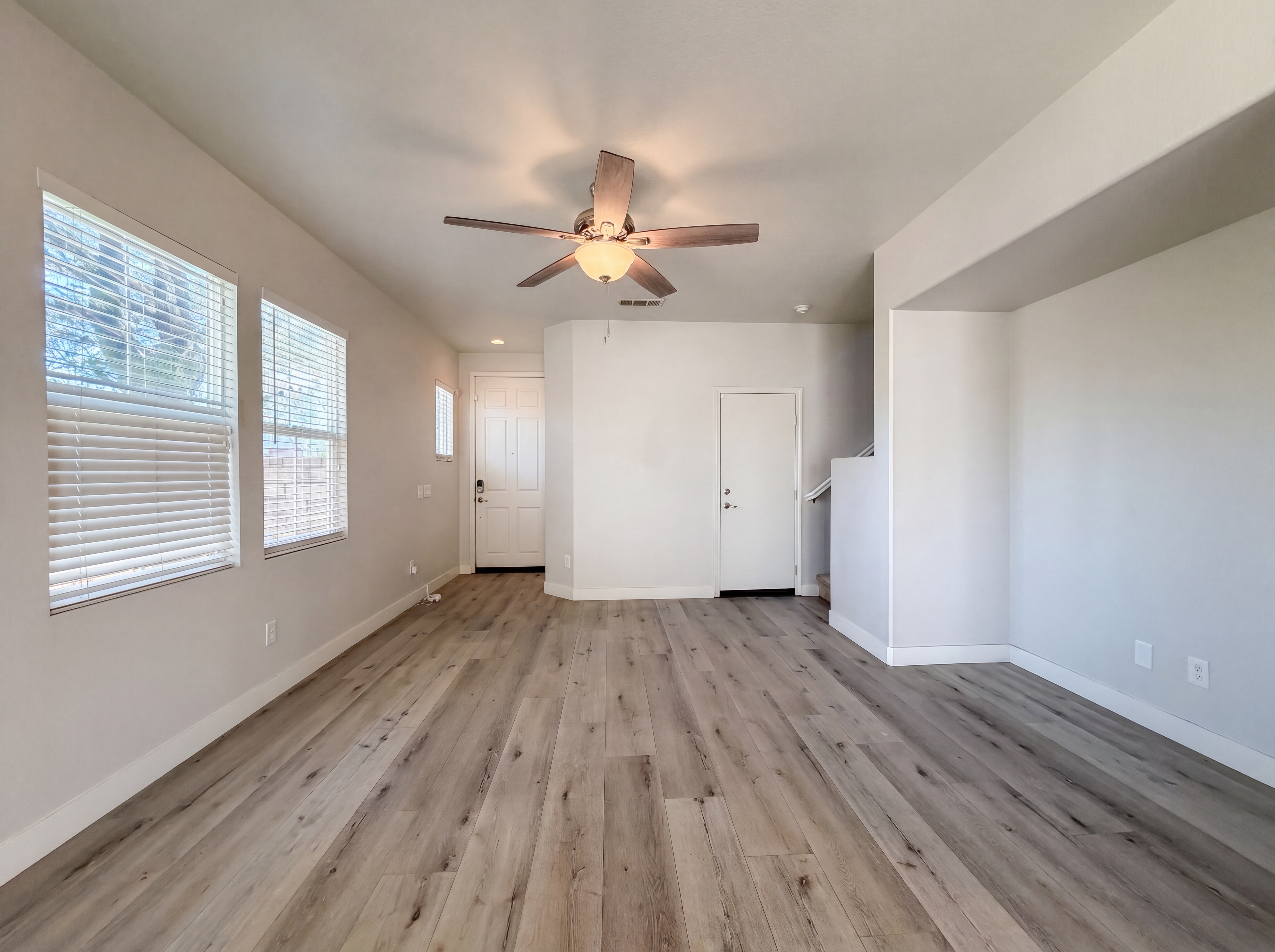 Photo 6 of 24 of 29206 Rio Lobo Way, Valencia, CA