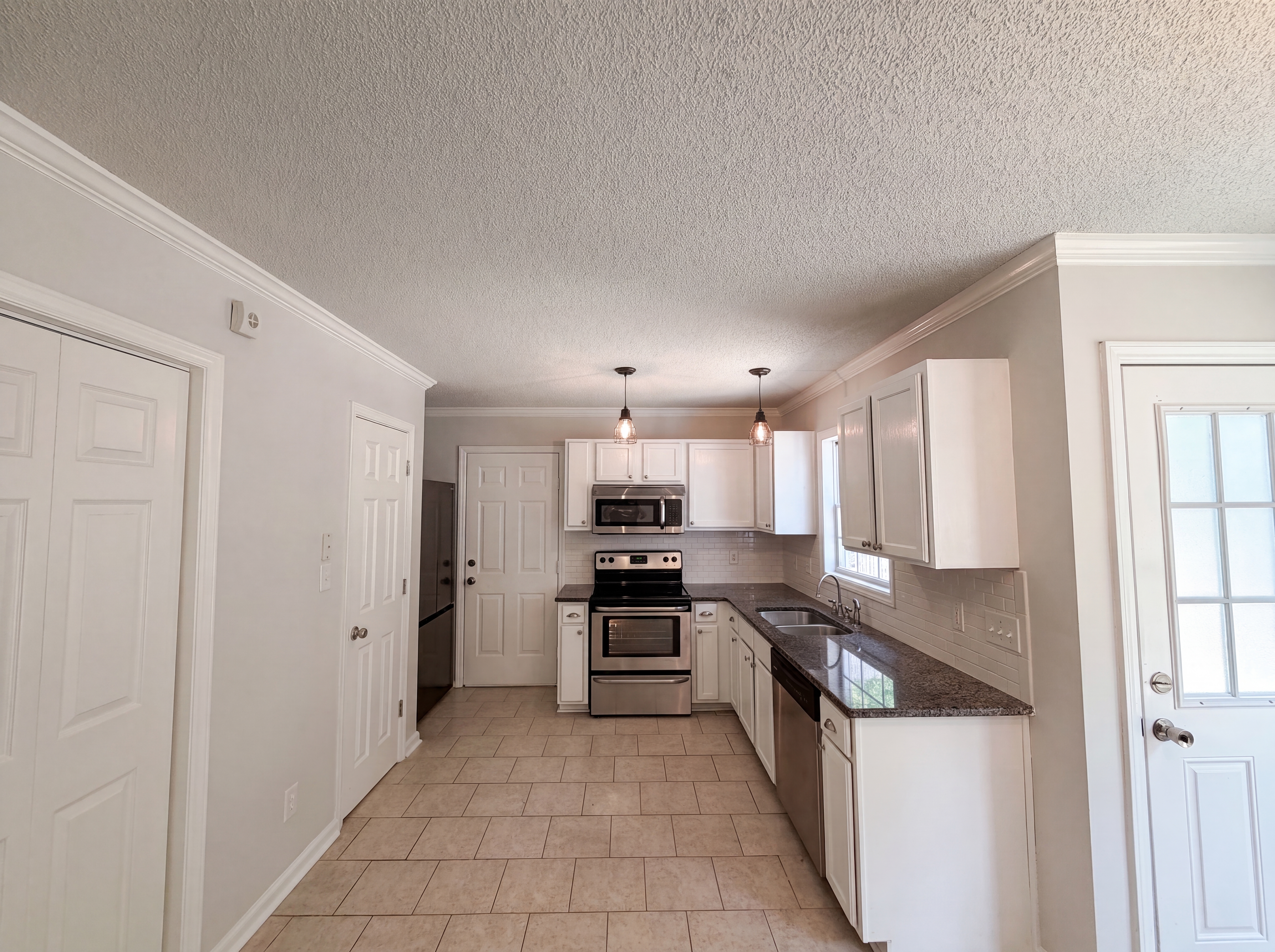 Photo 2 of 16 of 1024 Laurel Leaf Rd, Zebulon, NC