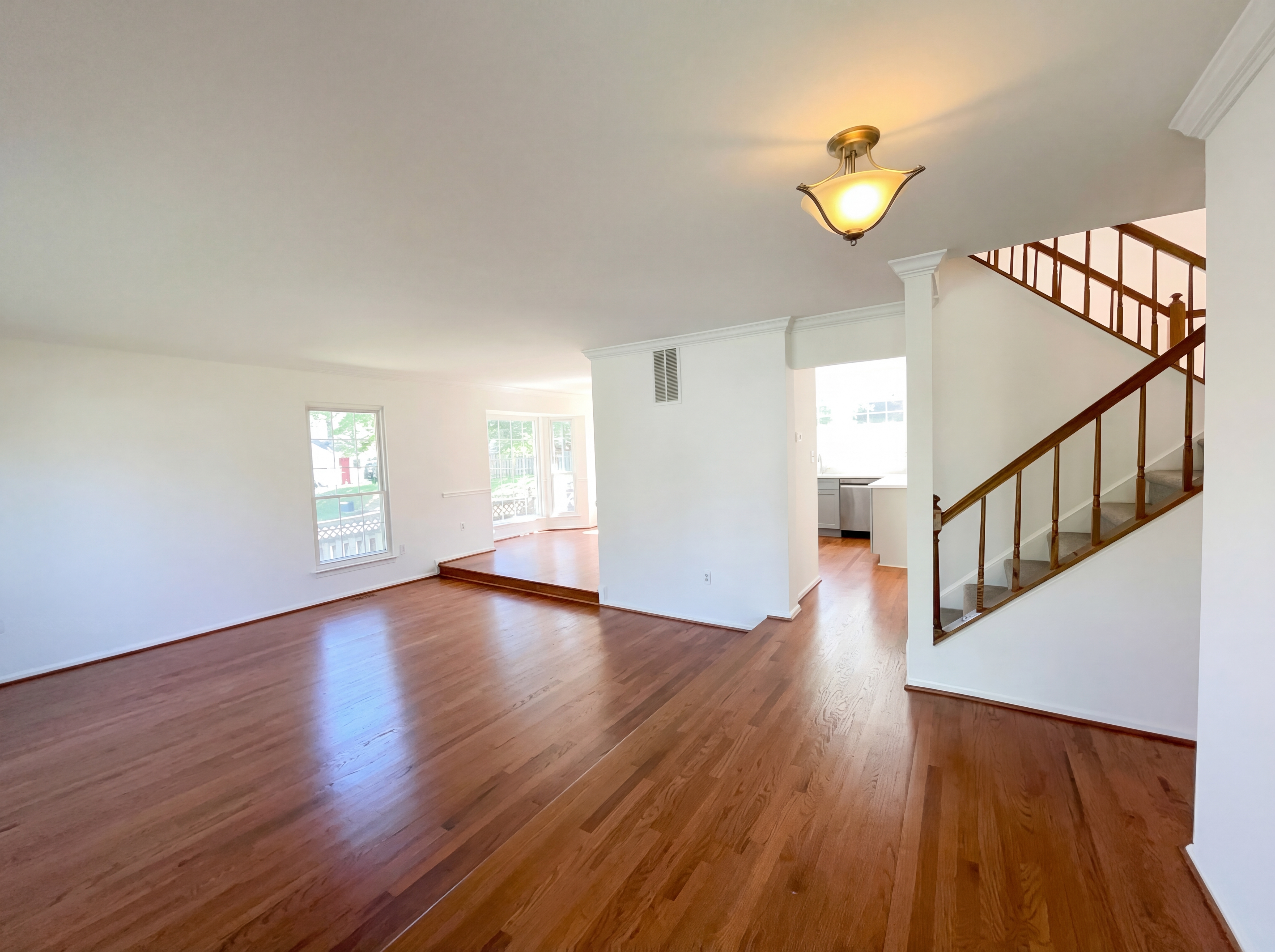 Photo 13 of 48 of 13907 Castle Ct, Chantilly, VA