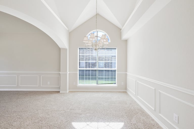 Photo 10 of 30 - 1504 Mountain Laurel Ln, Desoto, TX 75115