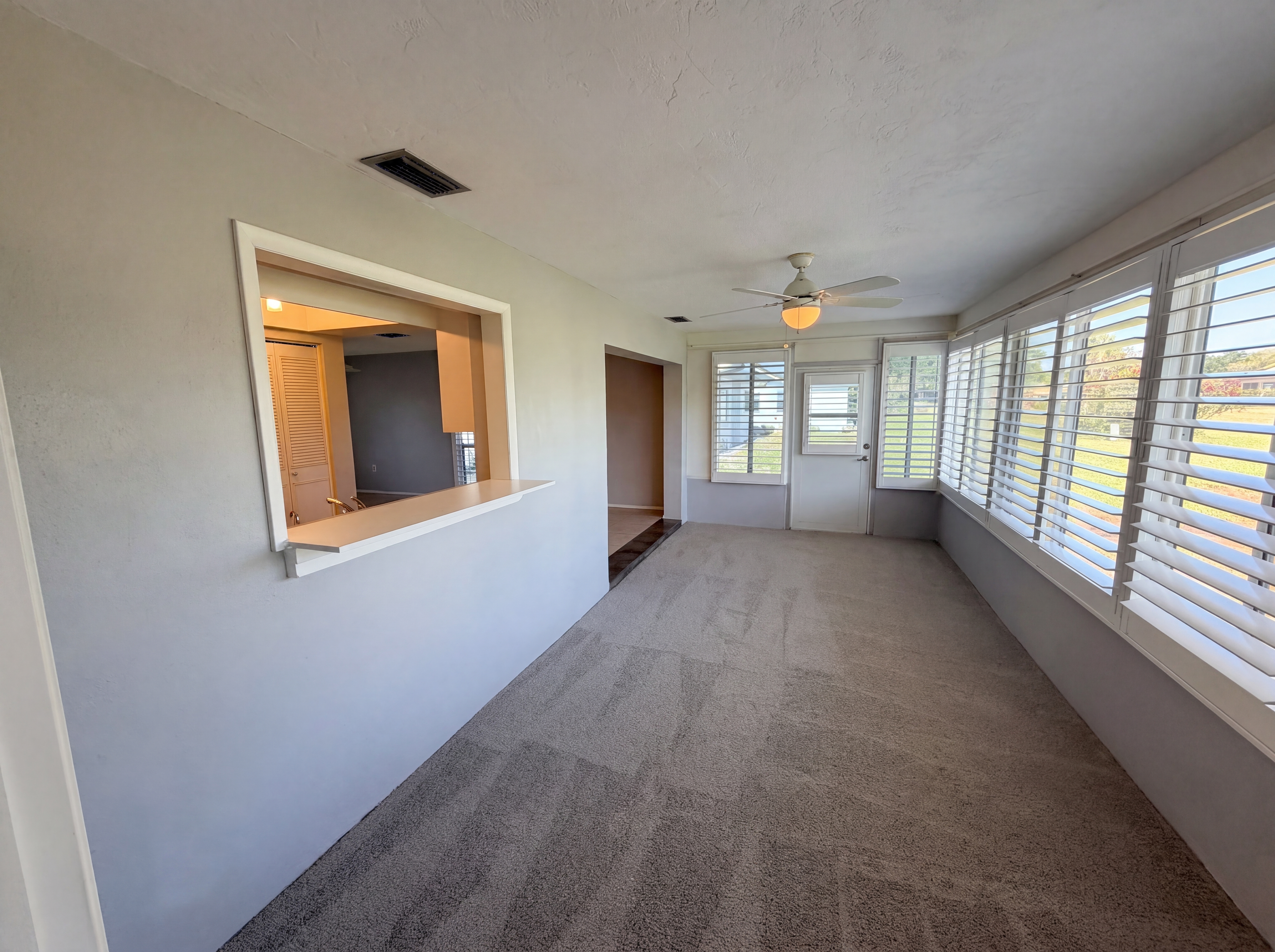 Photo 9 of 29 of 4561 Great Lakes Dr S, Clearwater, FL