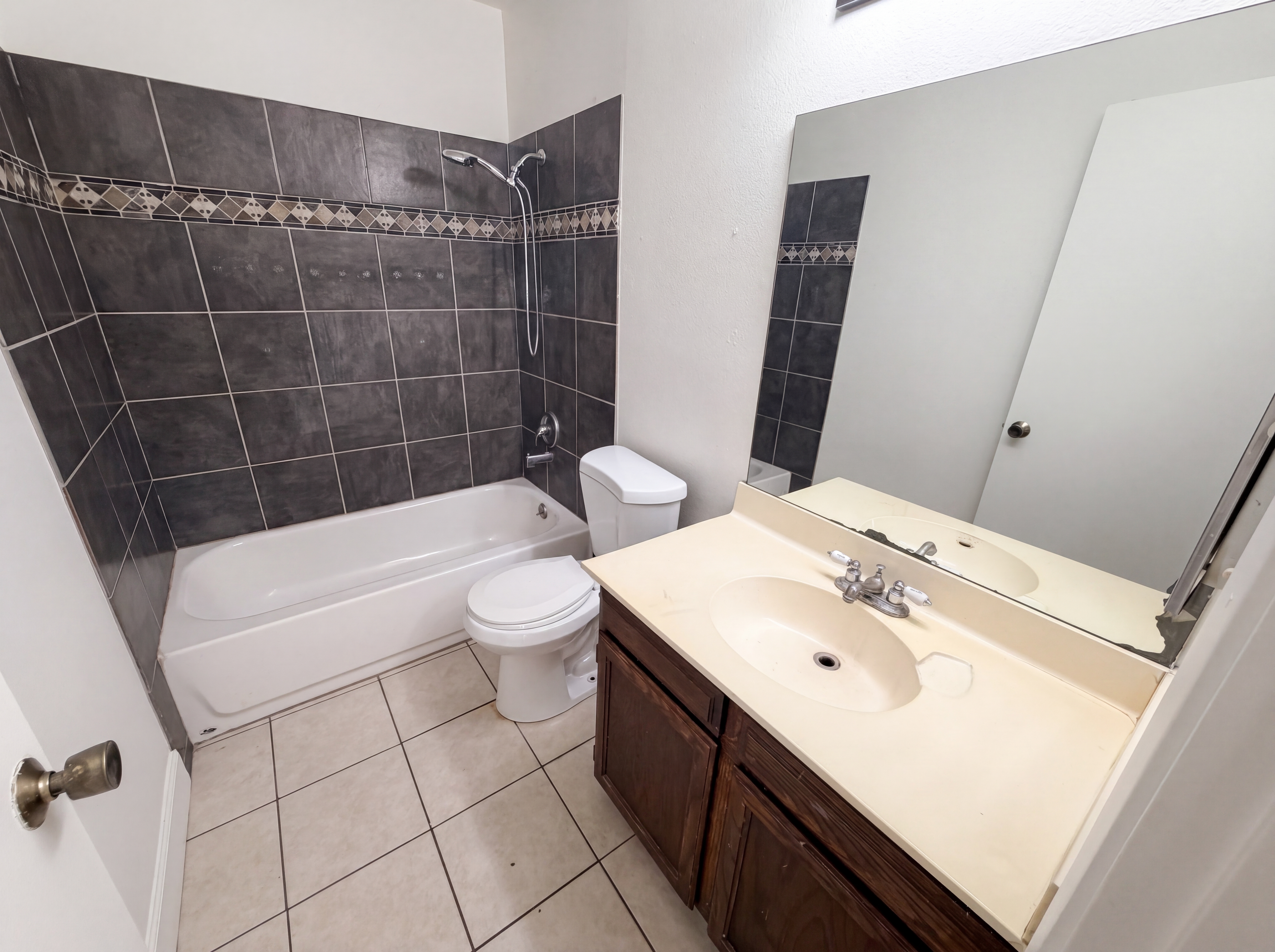 Photo 11 of 18 of 1251 E Grove Cir, Mesa, AZ