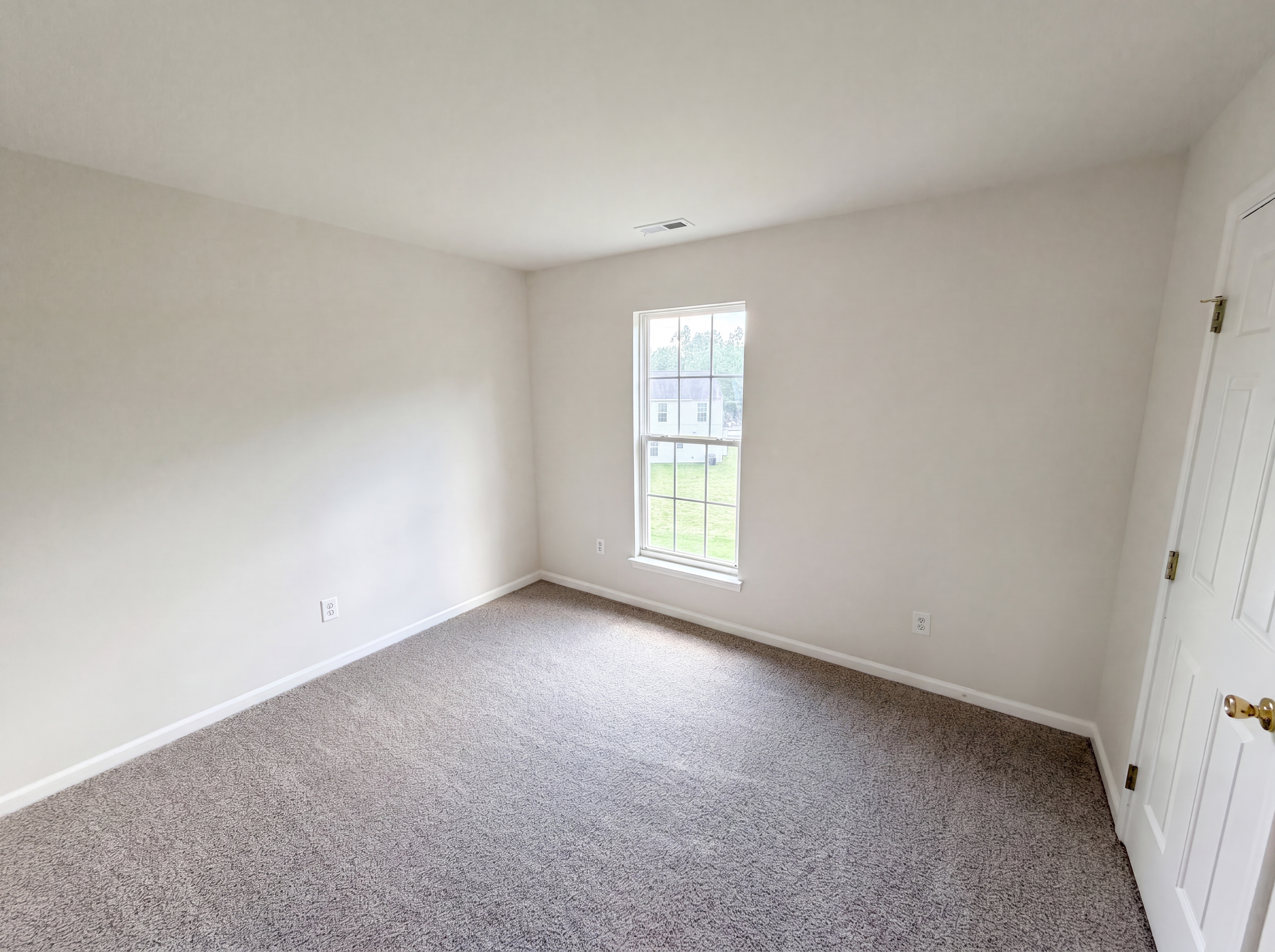 Photo 14 of 25 of 11805 Guildhall Ln, Charlotte, NC