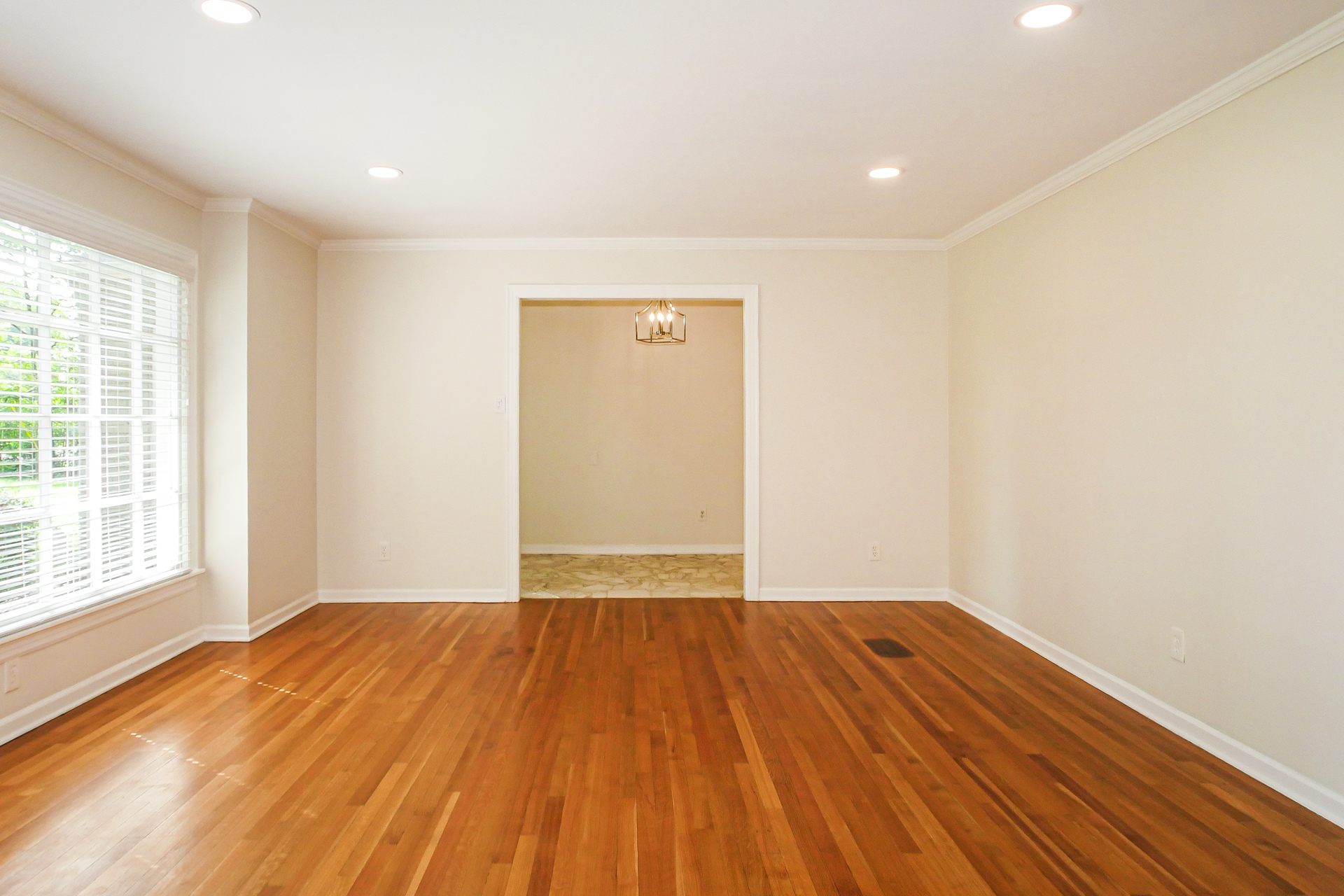 Photo 10 of 22 of 2415 Kirby Rd, Memphis, TN