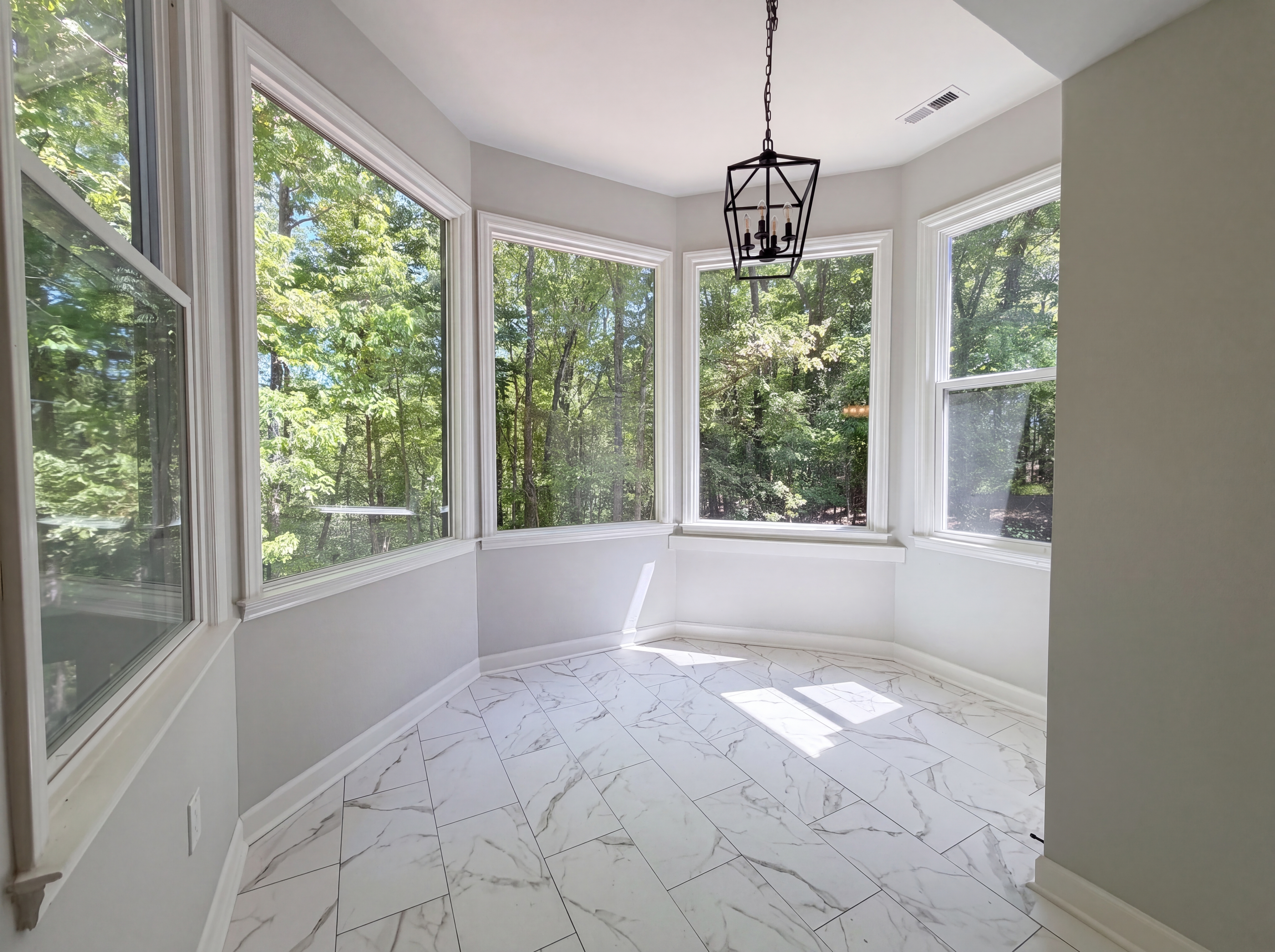 Photo 7 of 26 of 6095 Coral View Dr, Harrisburg, NC