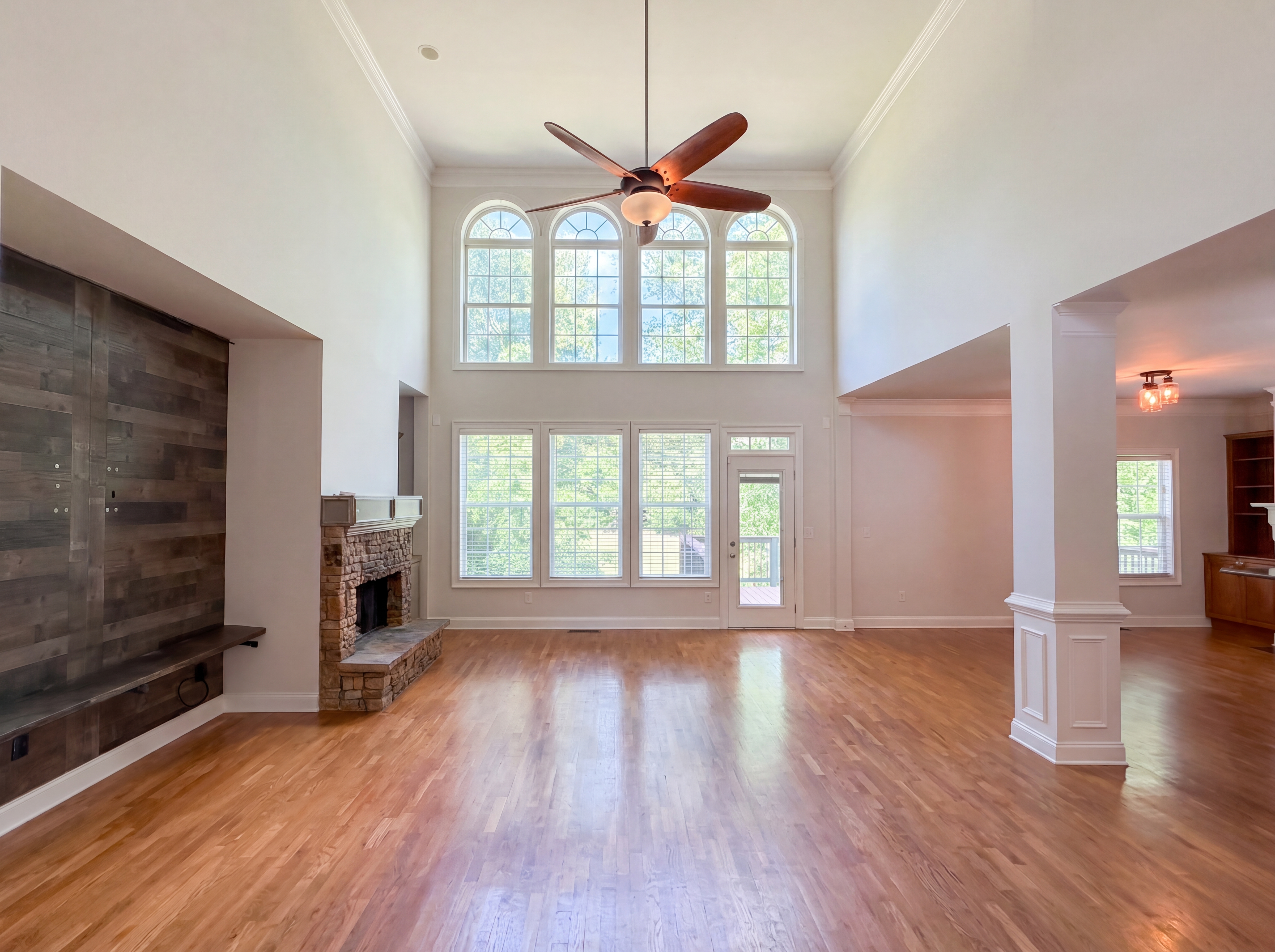 Photo 3 of 39 of 8111 Crestview Dr SE, Covington, GA