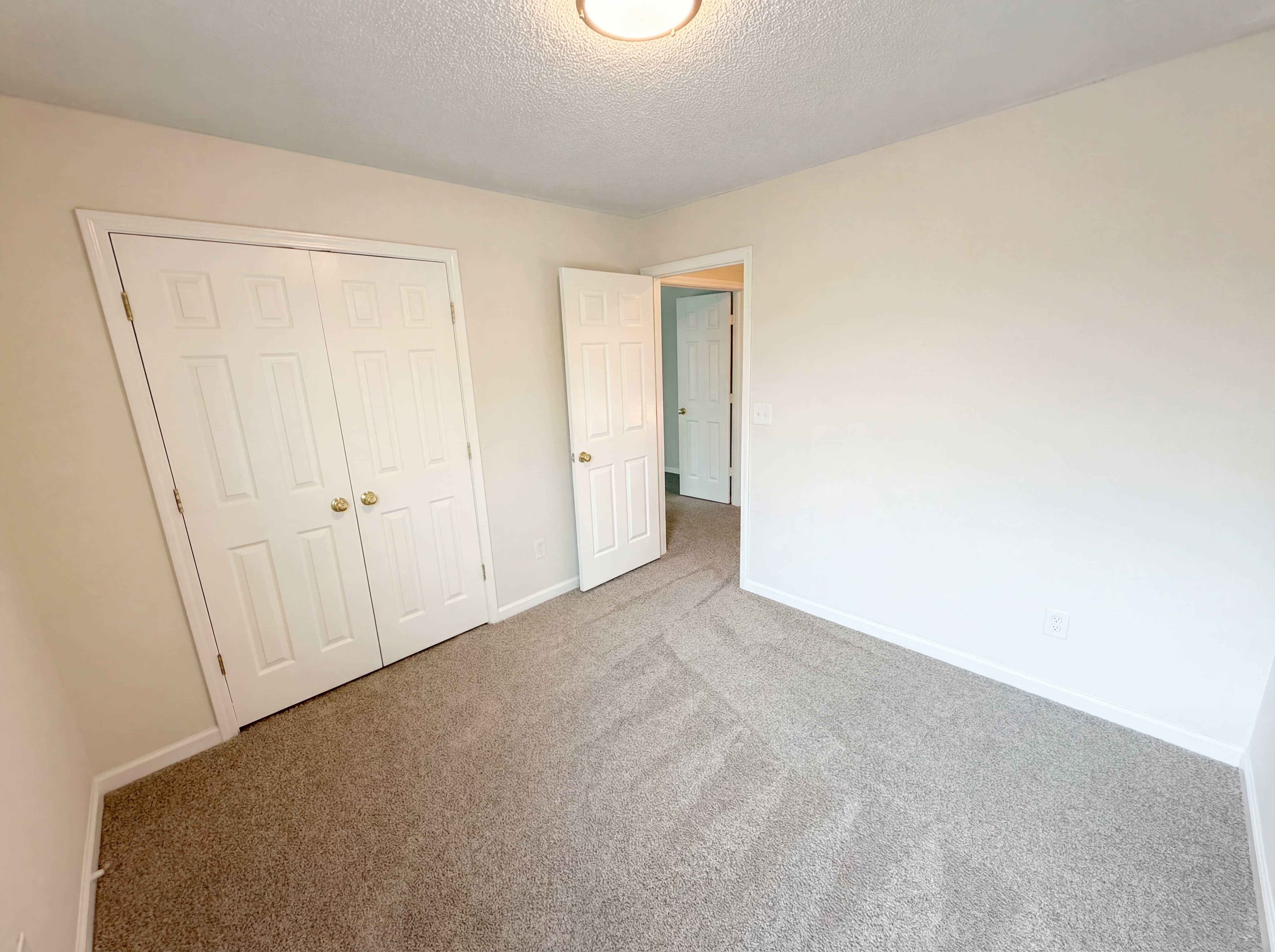 Photo 4 of 45 of 3935 Lake Lanier Dr, Duluth, GA