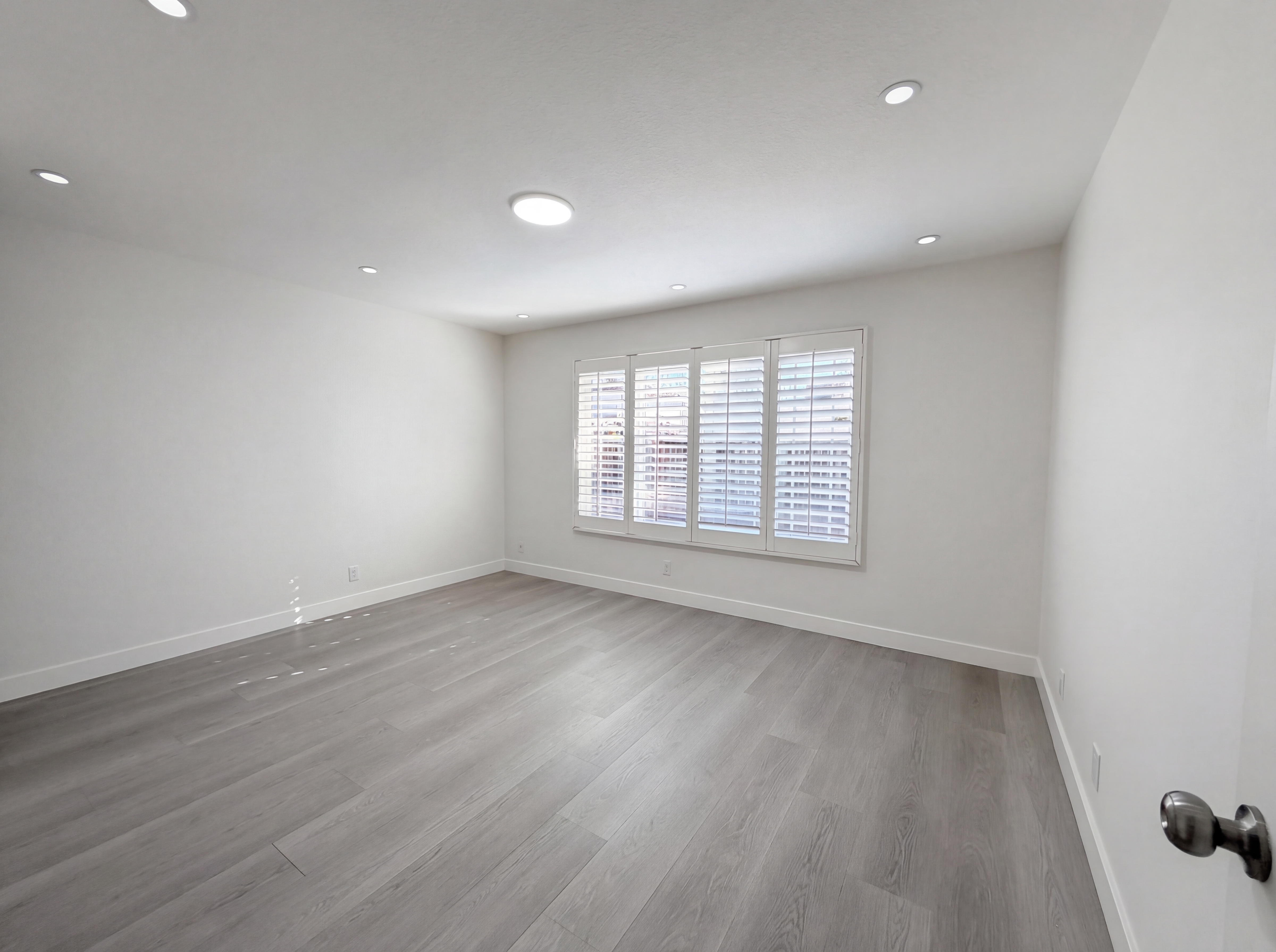 Photo 3 of 27 of 1564 S Wolfe Rd, Sunnyvale, CA