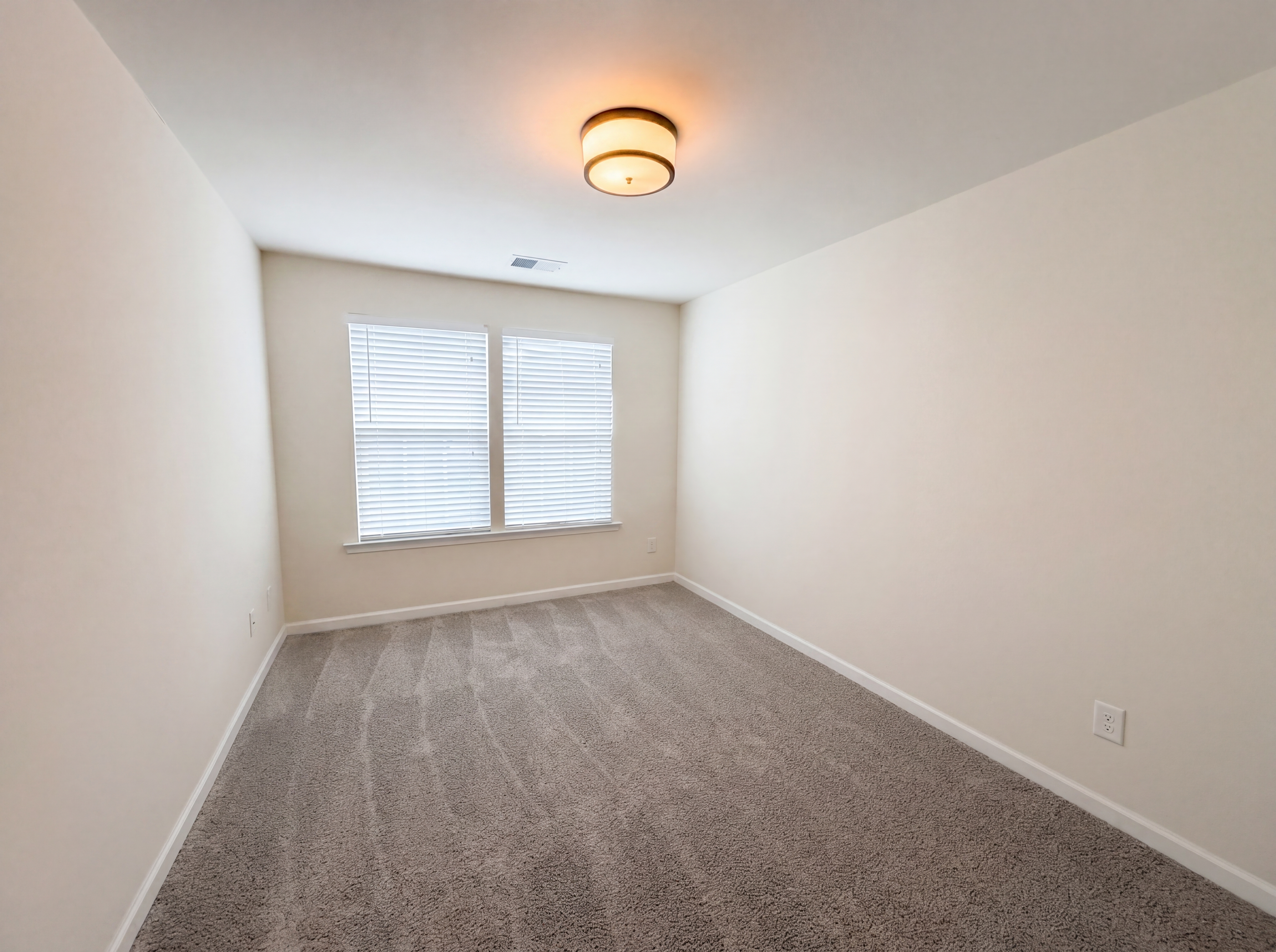 Photo 11 of 18 of 3713 Banana Ln, Midlothian, VA