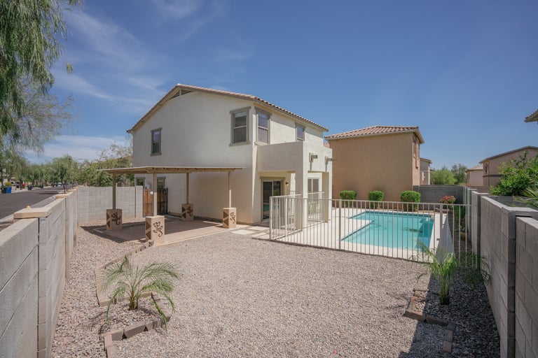 Photo 5 of 31 - 18563 W Fairway Dr, Surprise, AZ 85374