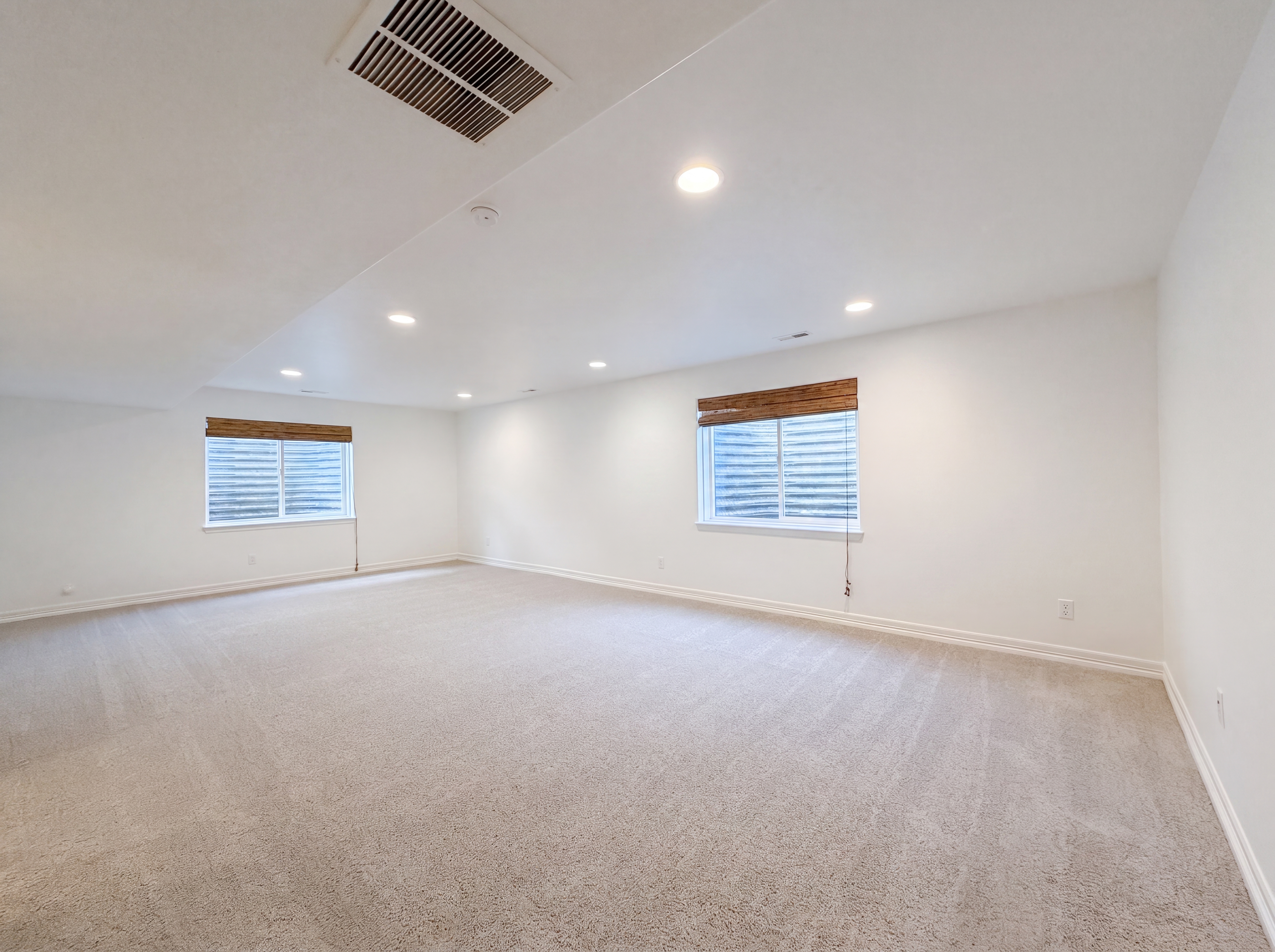 Photo 19 of 47 of 2403 Tabor St, Berthoud, CO