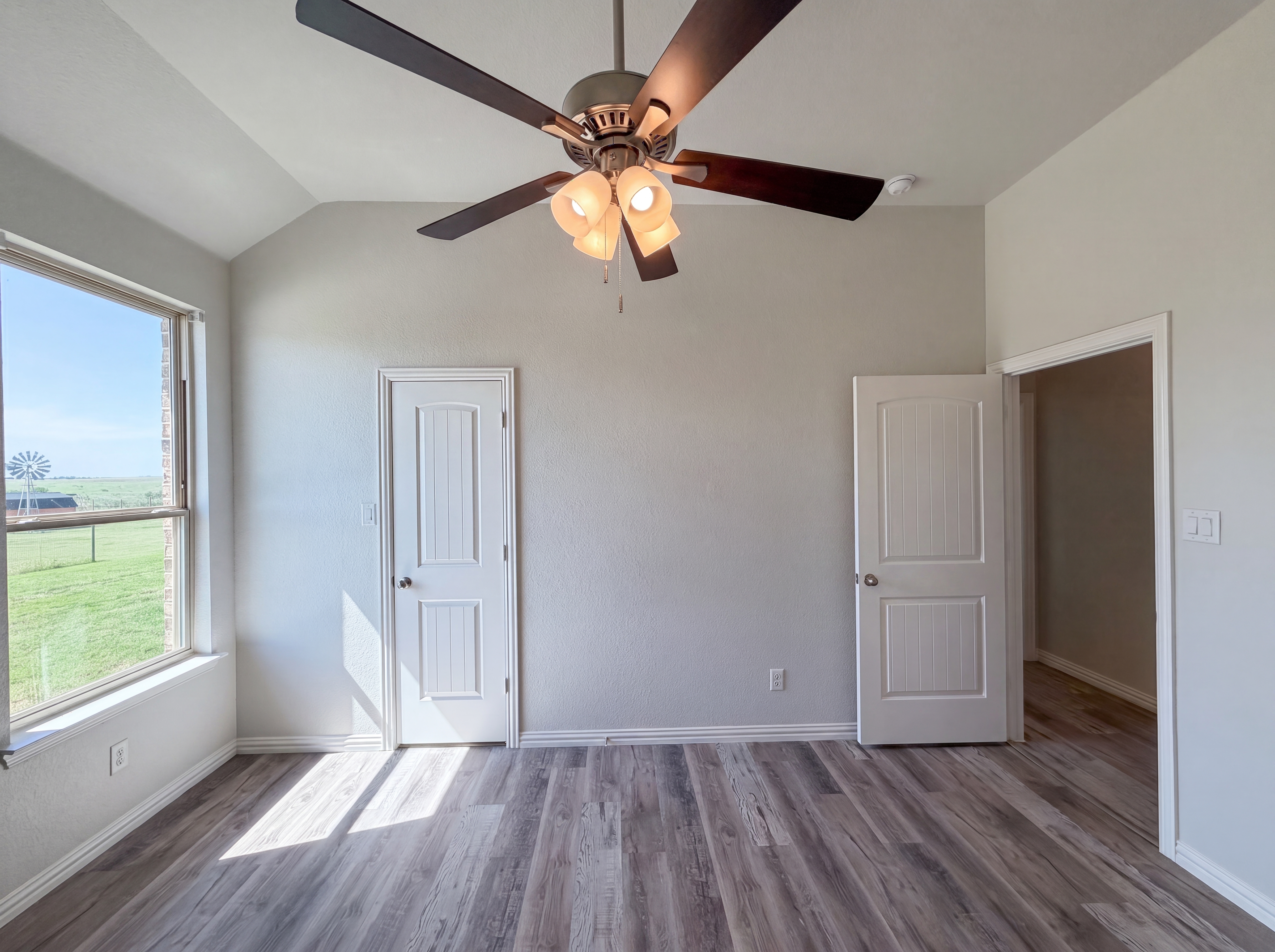 Photo 16 of 26 of 13904 Prairie Vista Ln, Ponder, TX