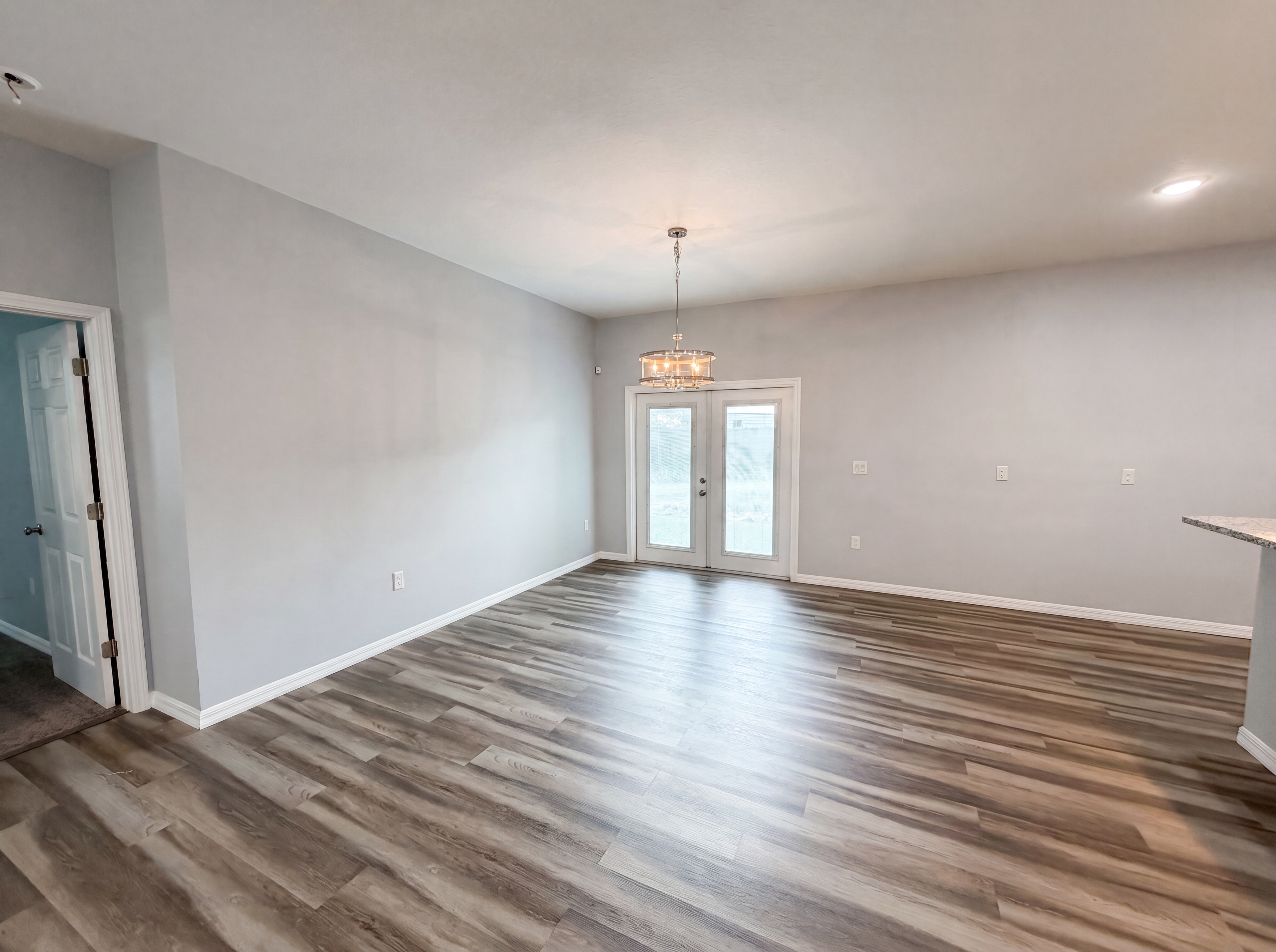 Photo 6 of 27 of 1013 W 11th St, Sanford, FL