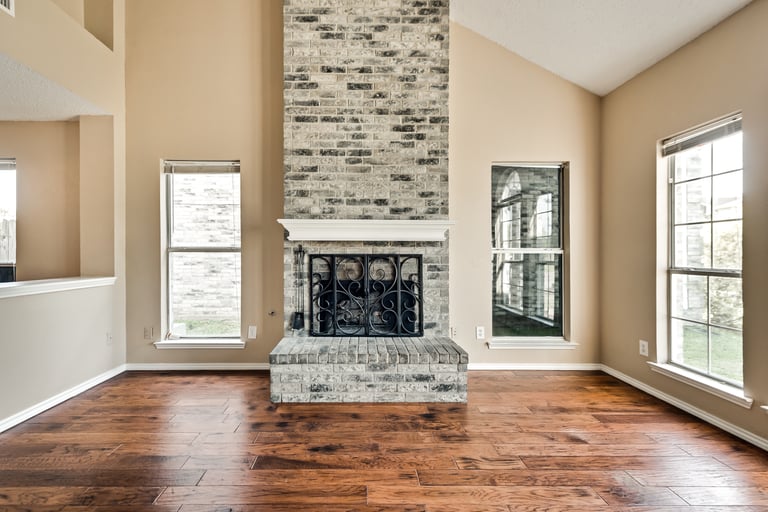 Photo 3 of 27 - 1305 Copper Meadow Dr, Mesquite, TX 75149