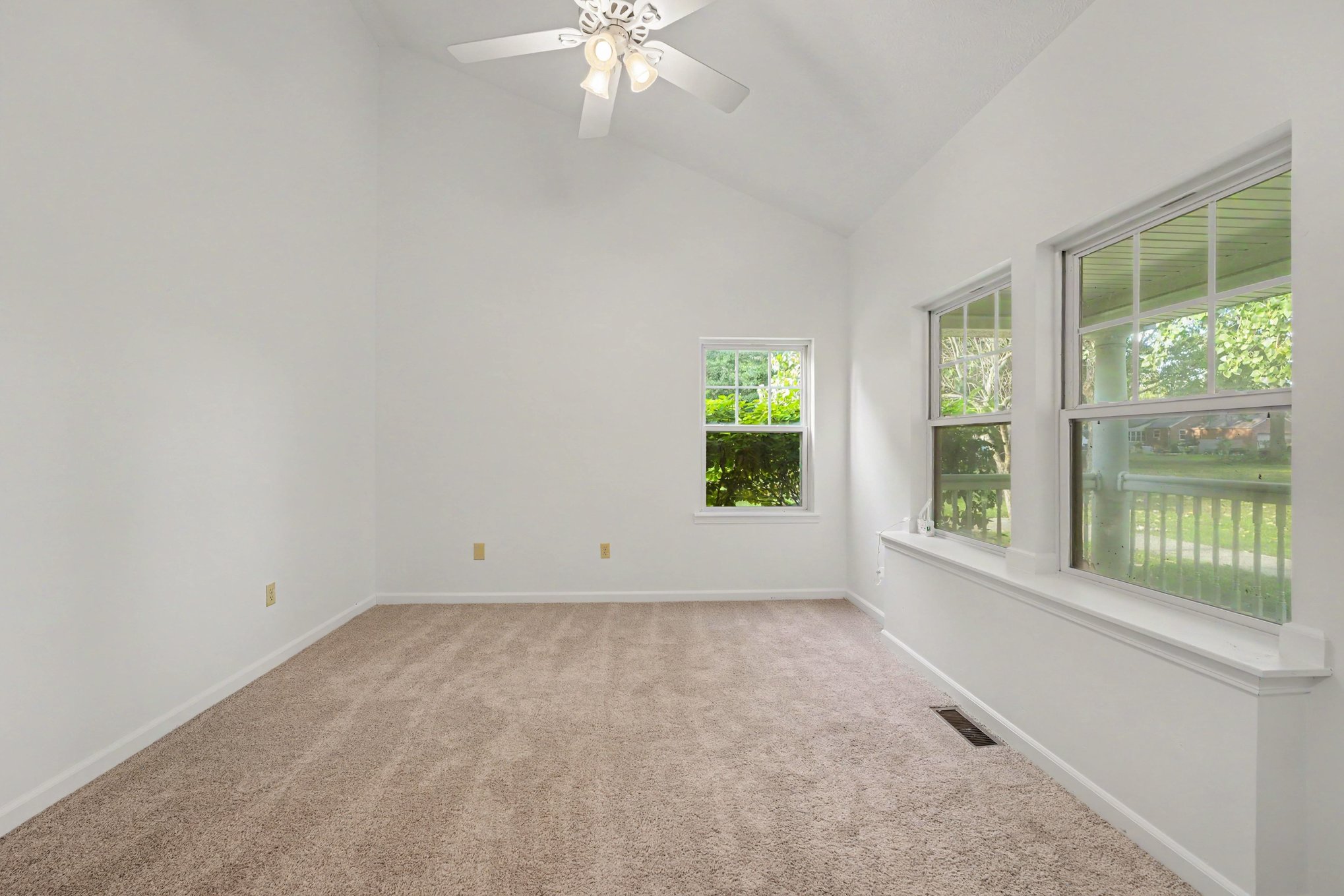 Photo 8 of 18 of 4982 Penny Ln, North Olmsted, OH