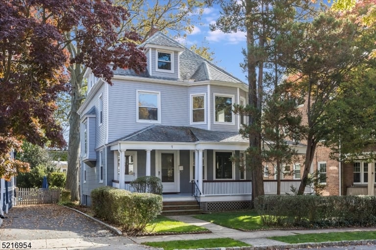 7 Cloverhill Pl, Montclair, NJ 07042 Opendoor