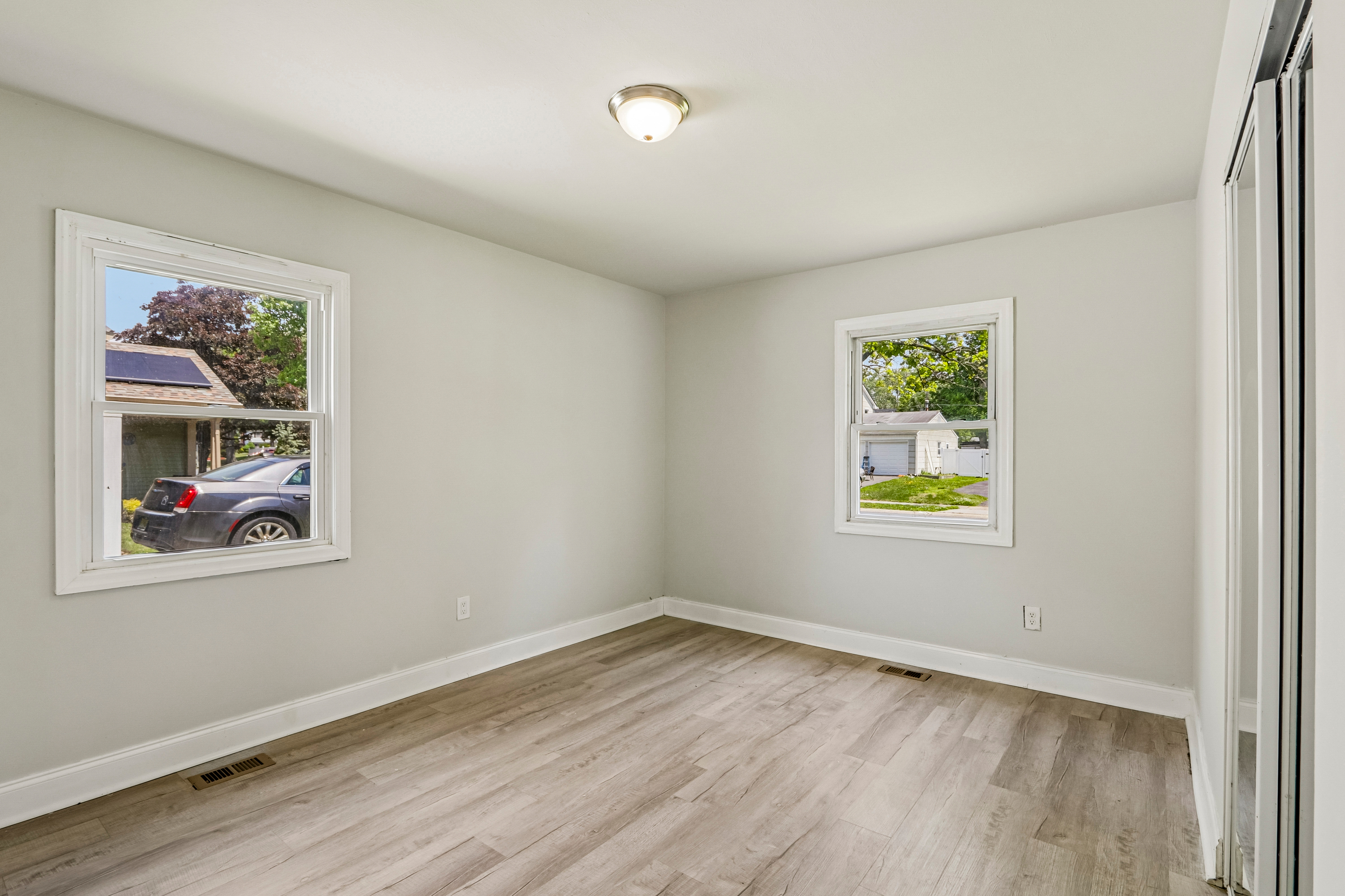 Photo 34 of 36 of 6 Newport Ln, Willingboro, NJ