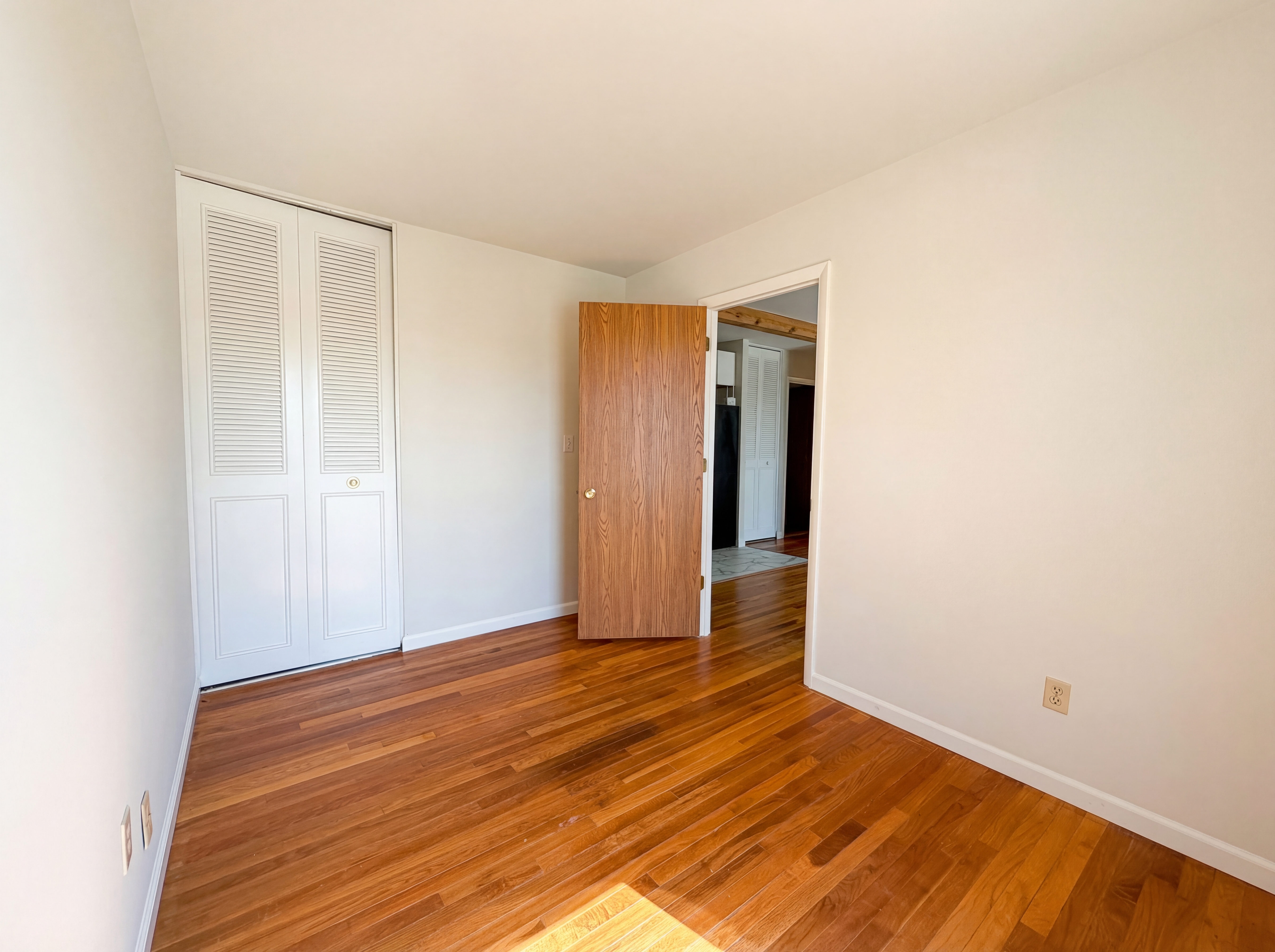 Photo 15 of 18 of 2243 Bolton St, Saint Charles, MO