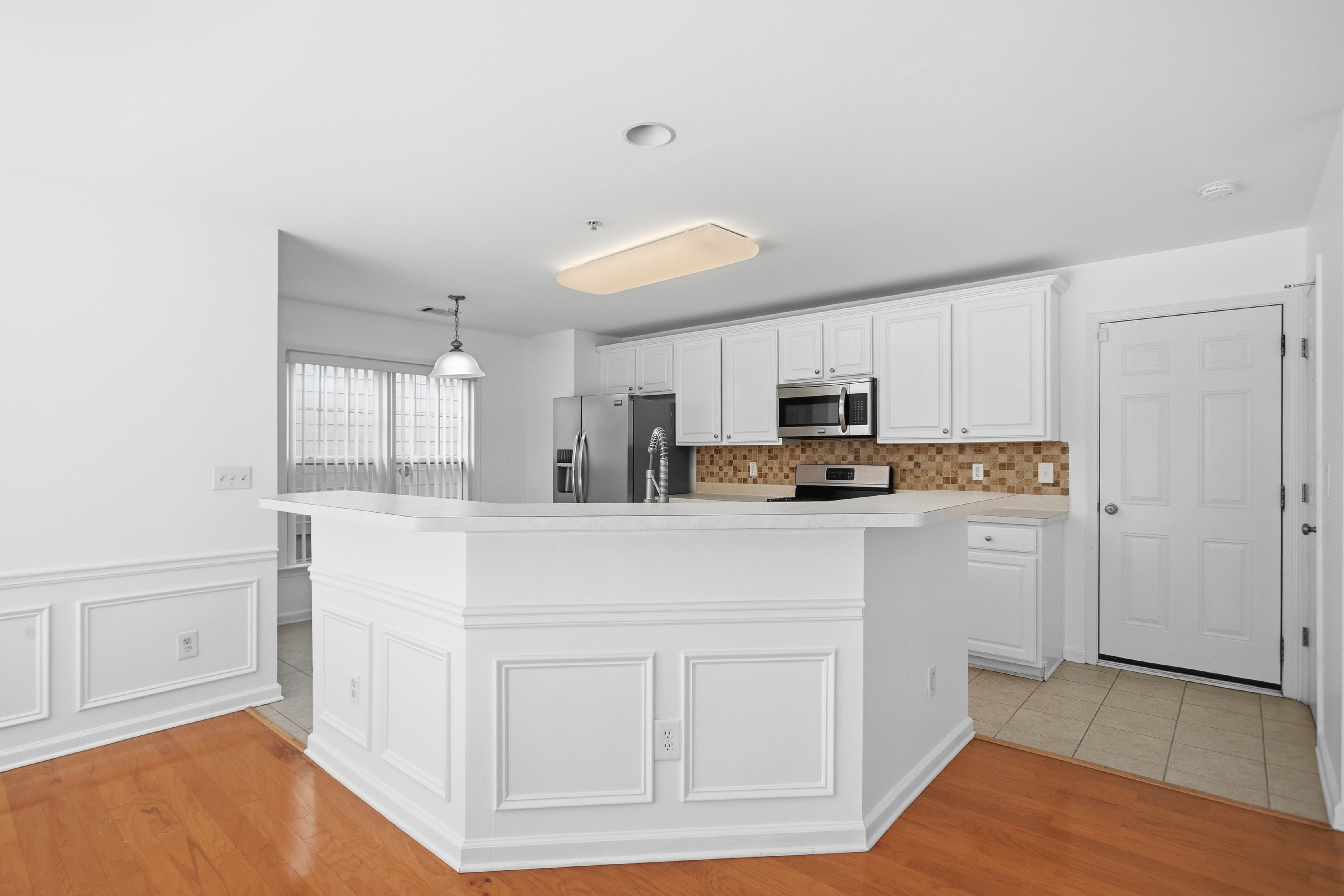 Photo 11 of 29 of 313 Balaban Cir, Woodstock, GA