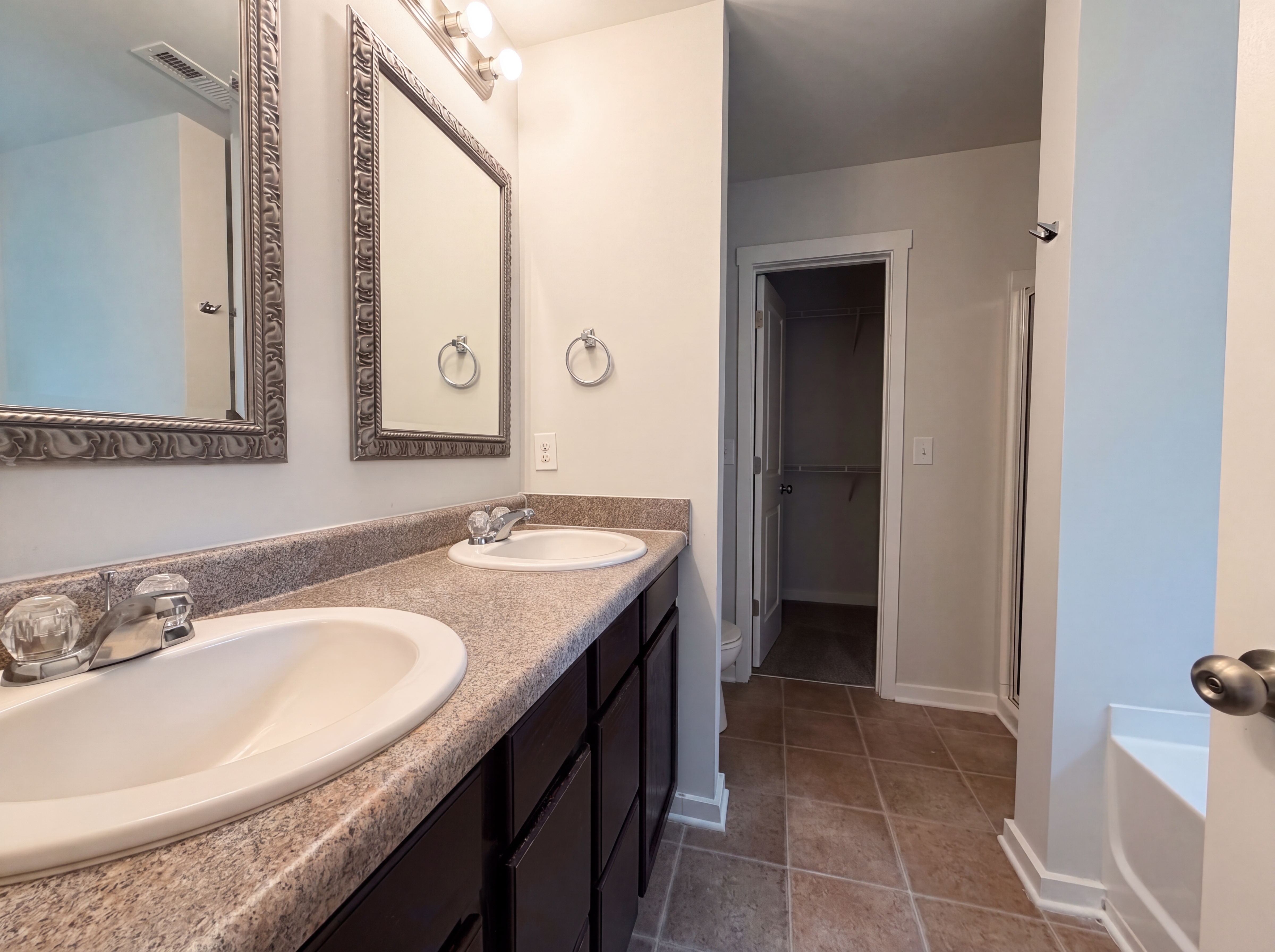 Photo 14 of 17 of 5304 Twin Brook Dr, Charlotte, NC