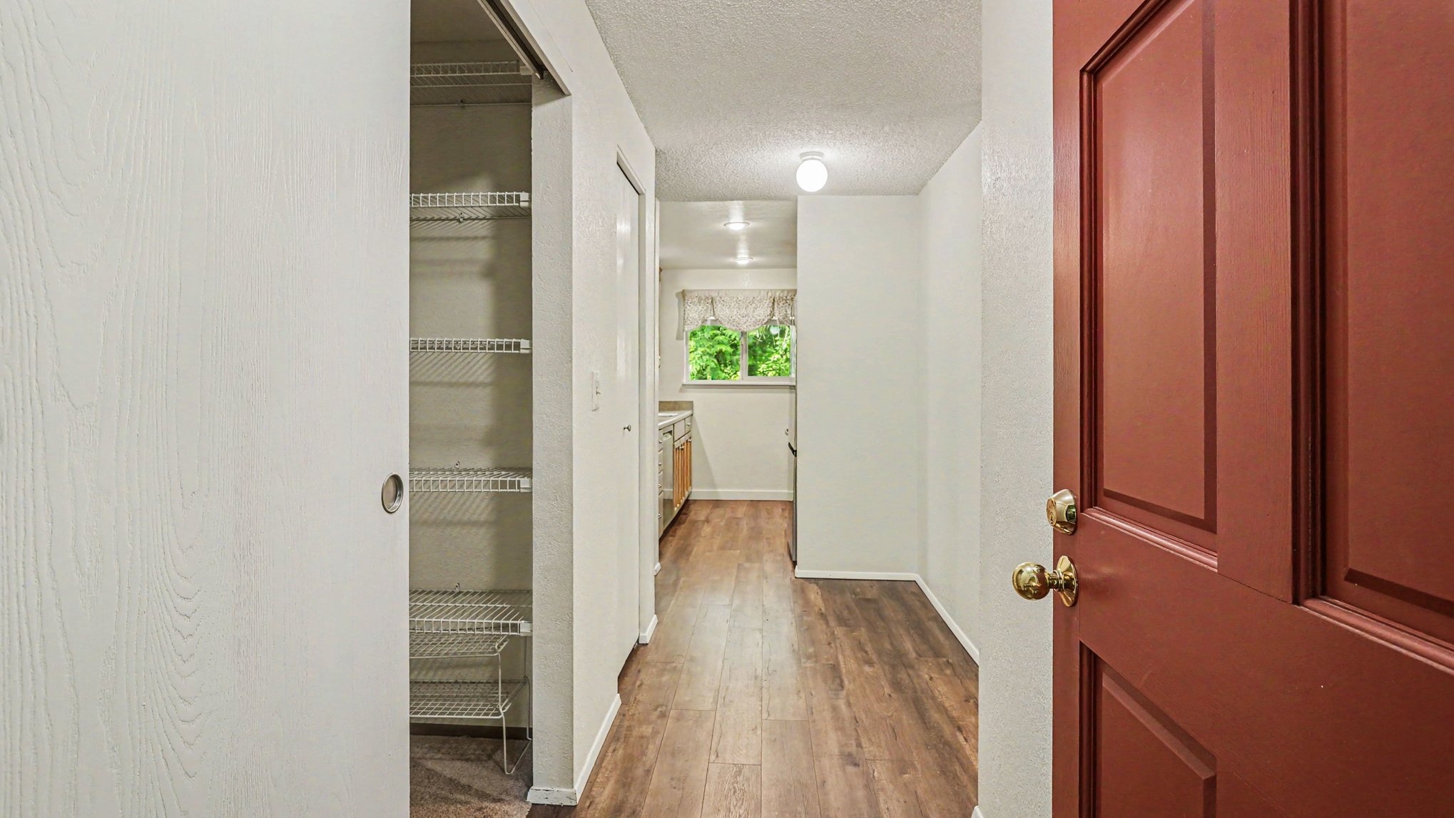 Photo 7 of 17 of 8033 145th Ave NE, Redmond, WA