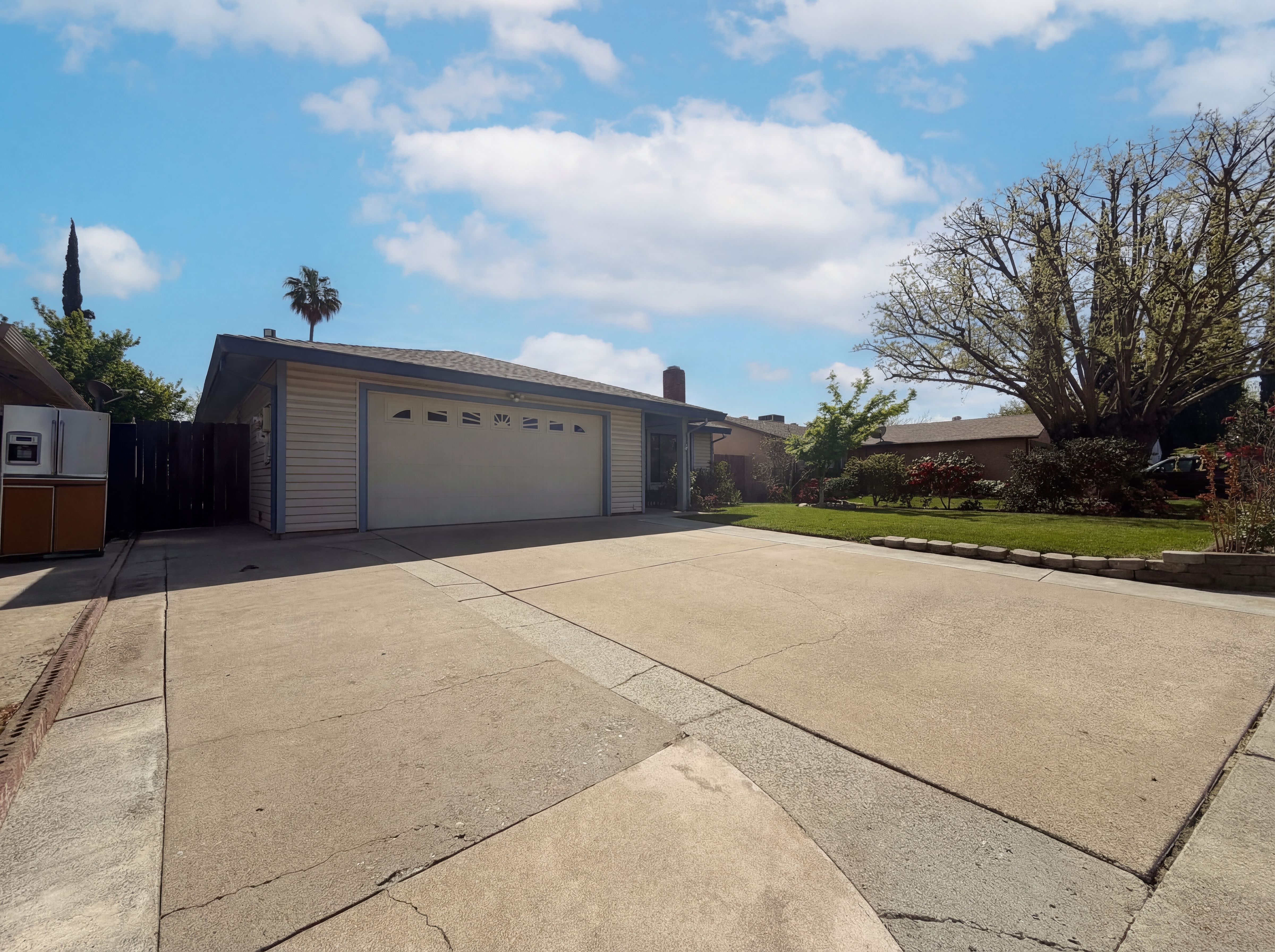 Photo 7 of 33 of 4814 Monet Way, Sacramento, CA